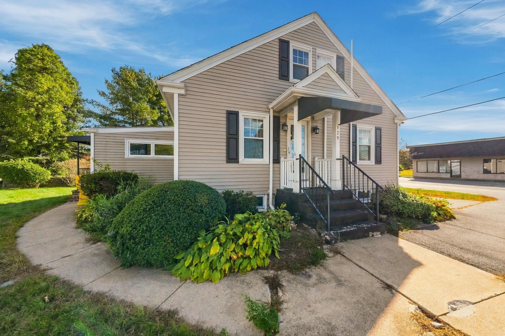main property photo 2