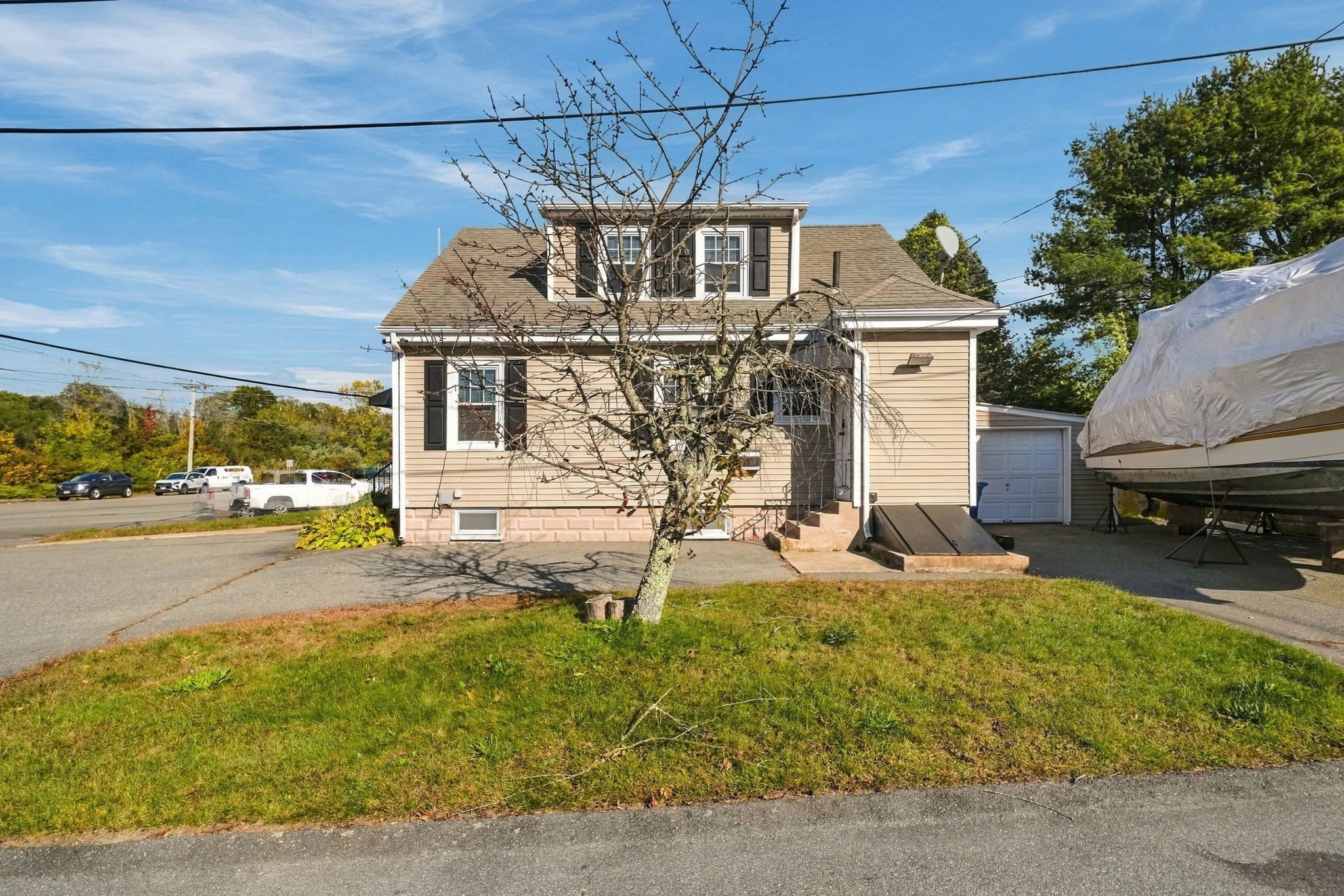 main property photo 5