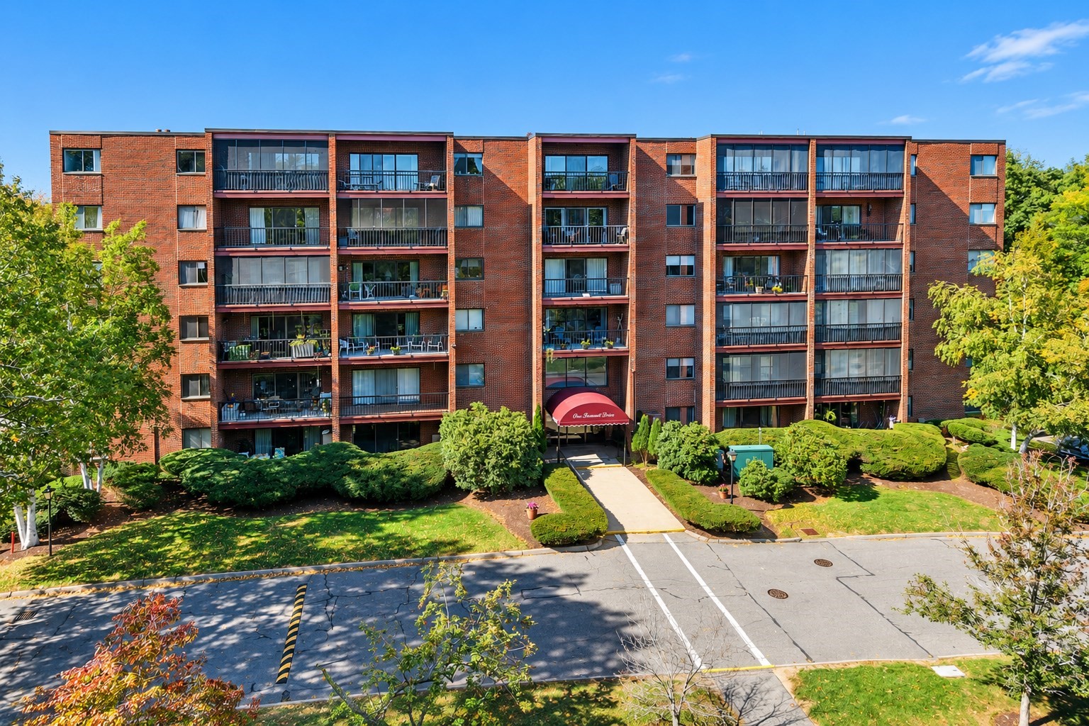 main property photo 30