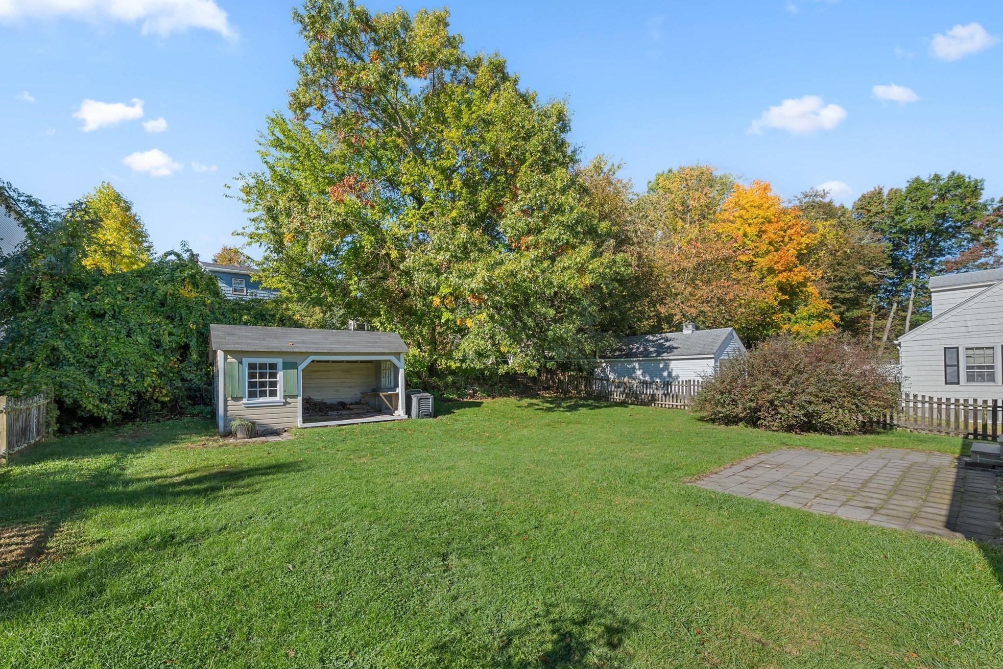main property photo 28