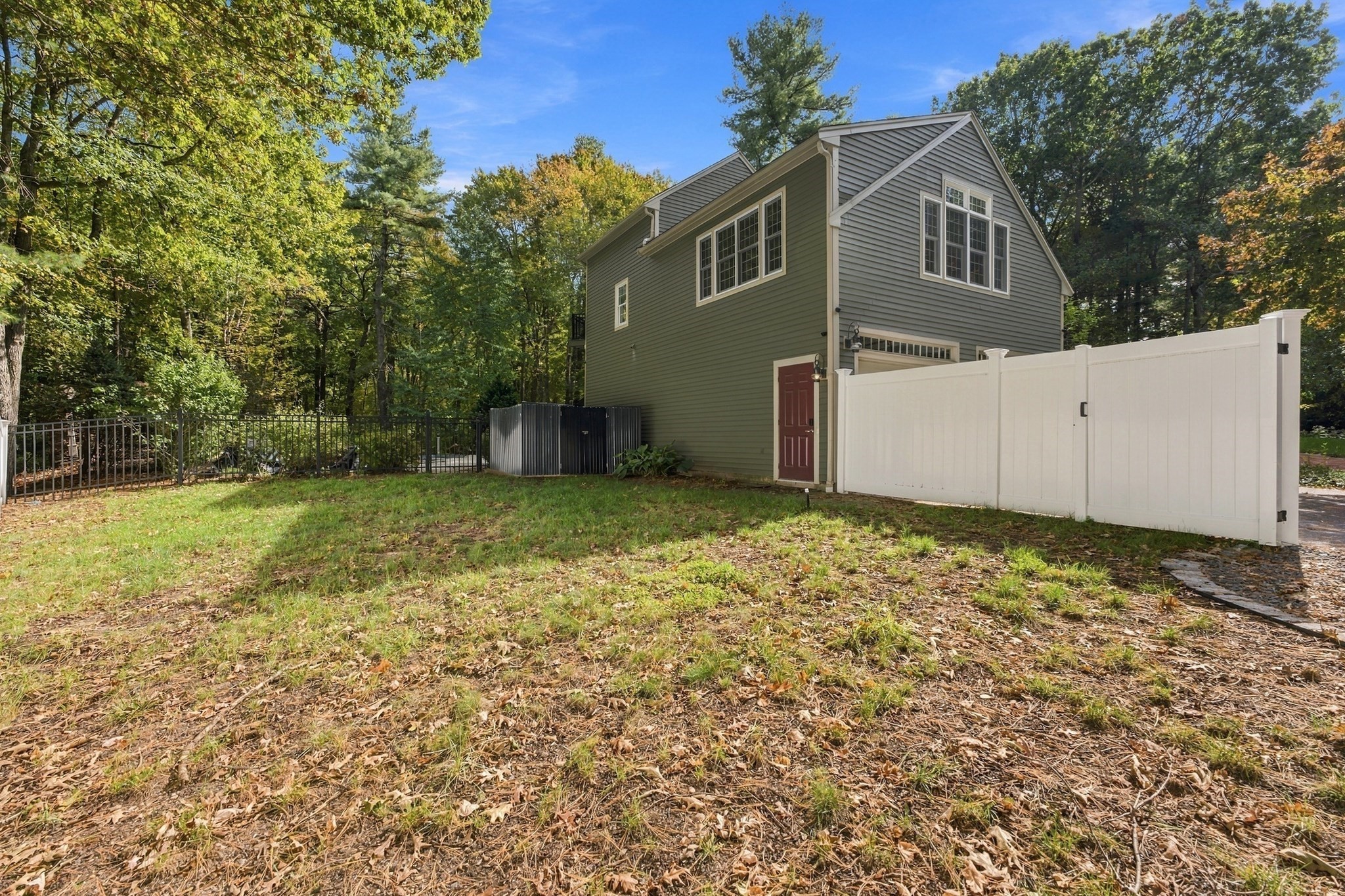 main property photo 33