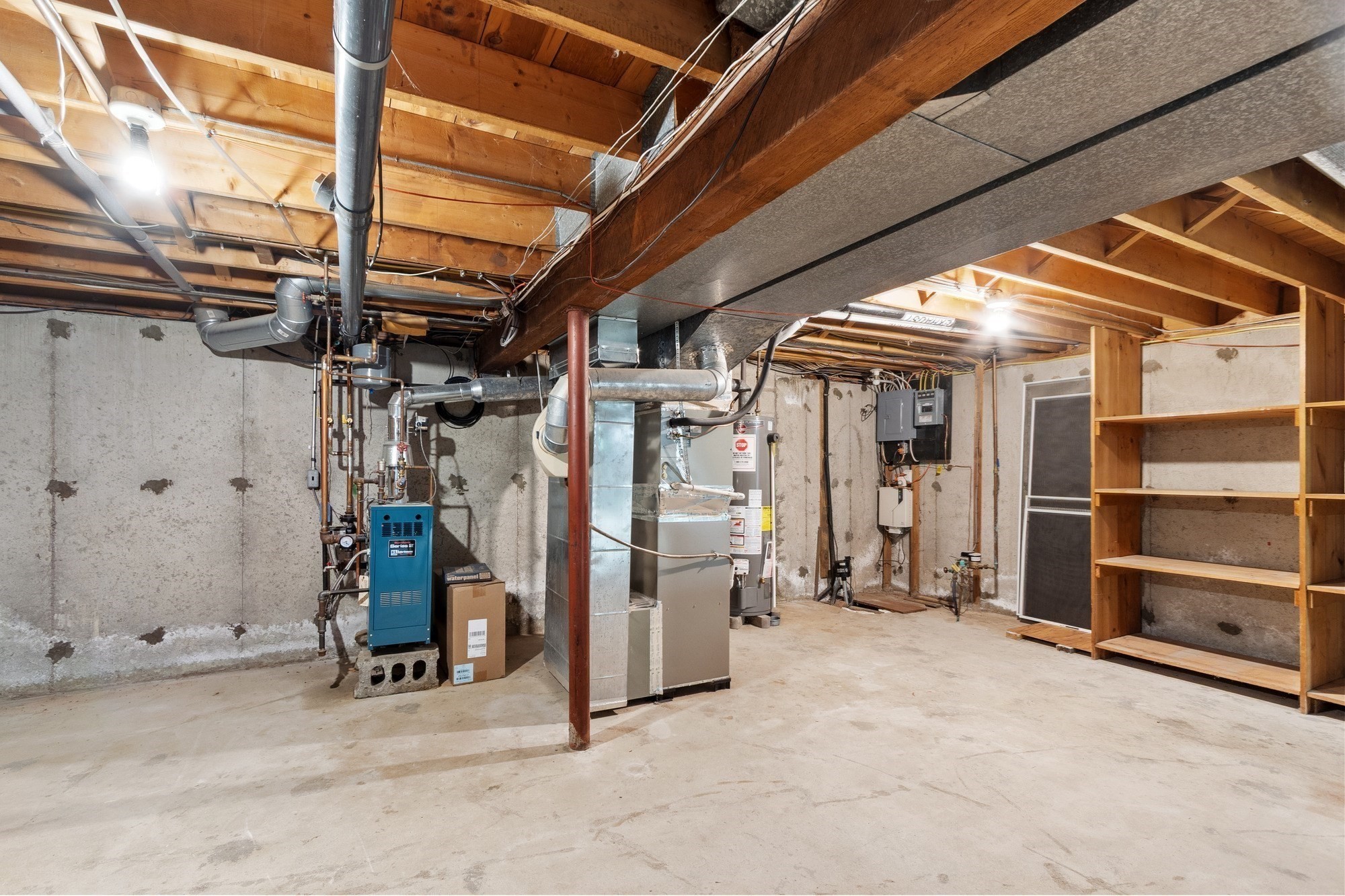 main property photo 27