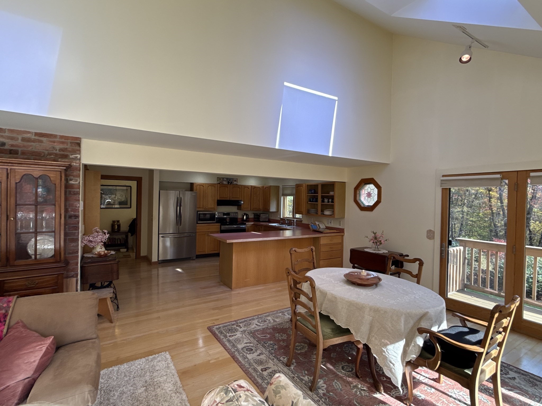 main property photo 7