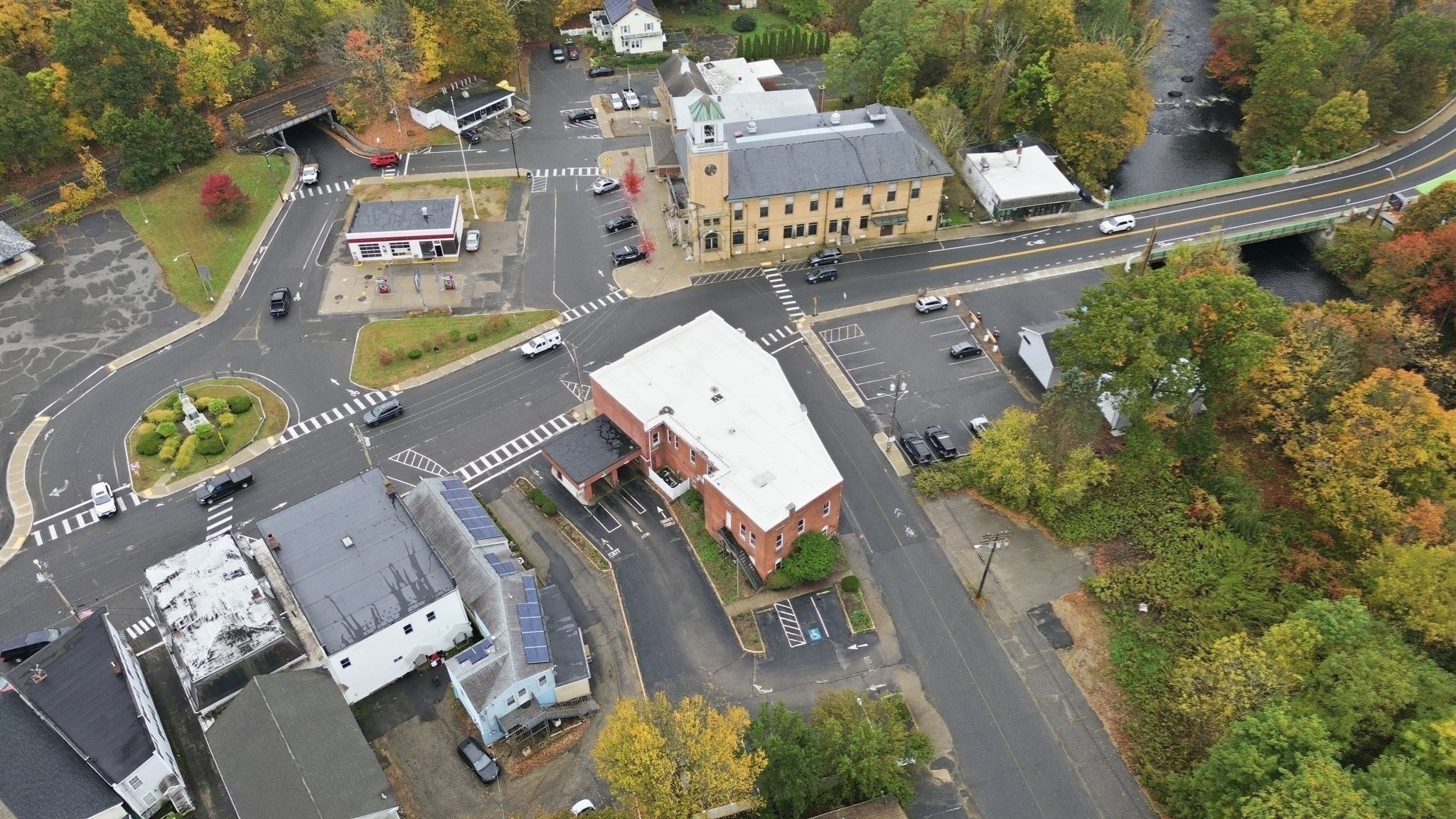 main property photo 40