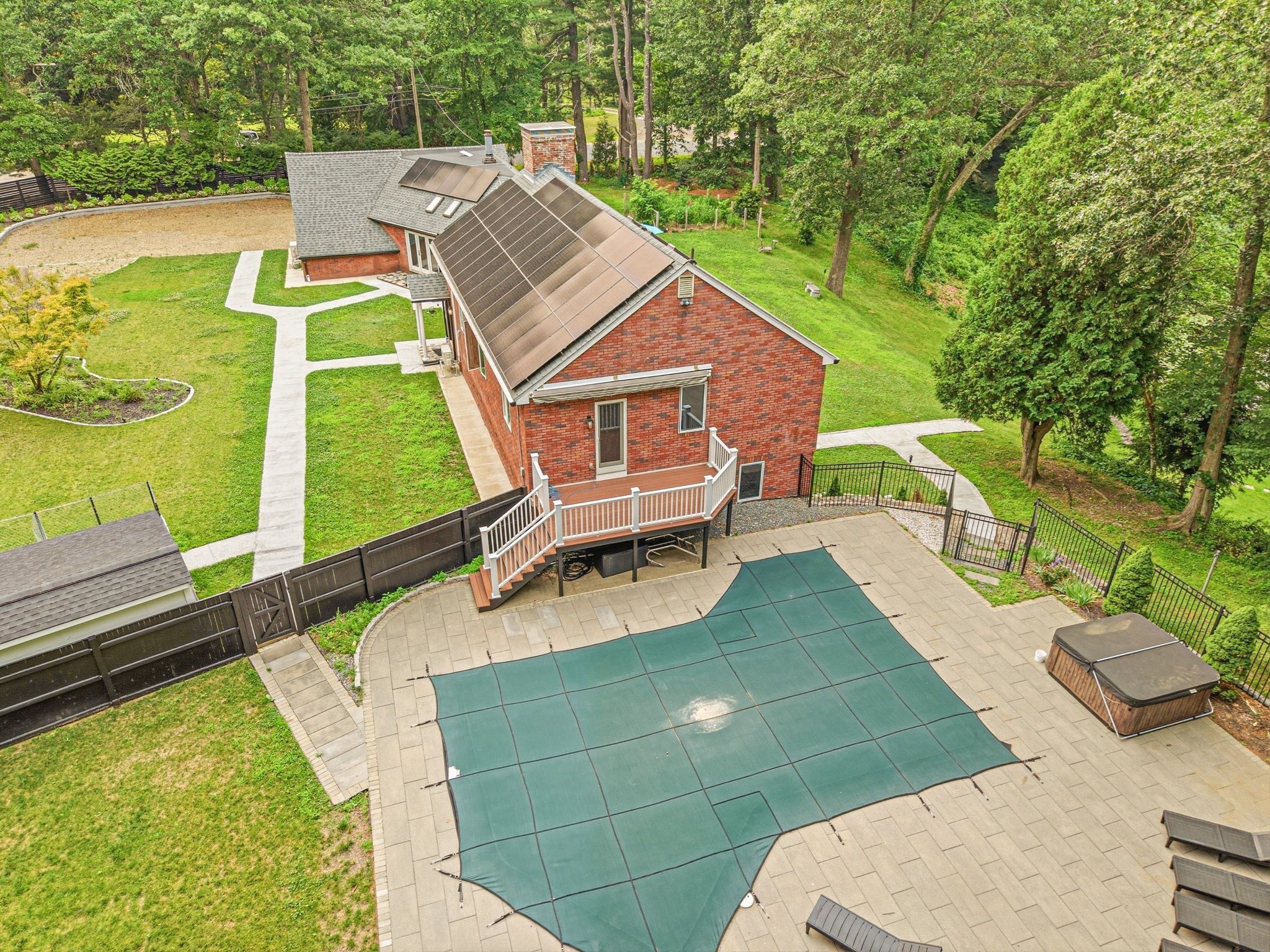 main property photo 8
