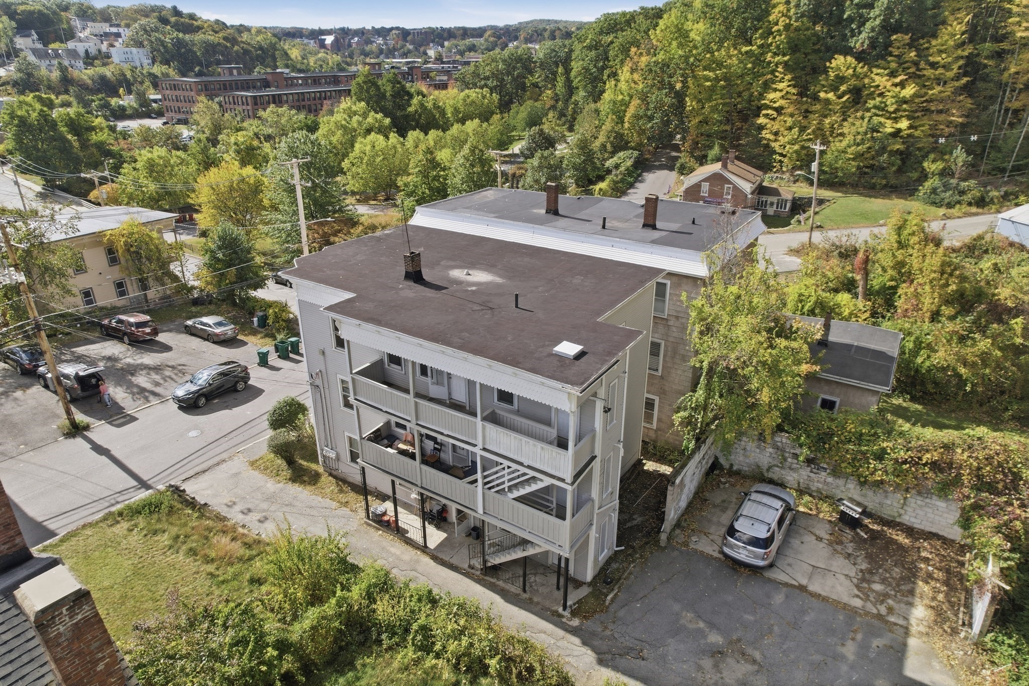 main property photo 32
