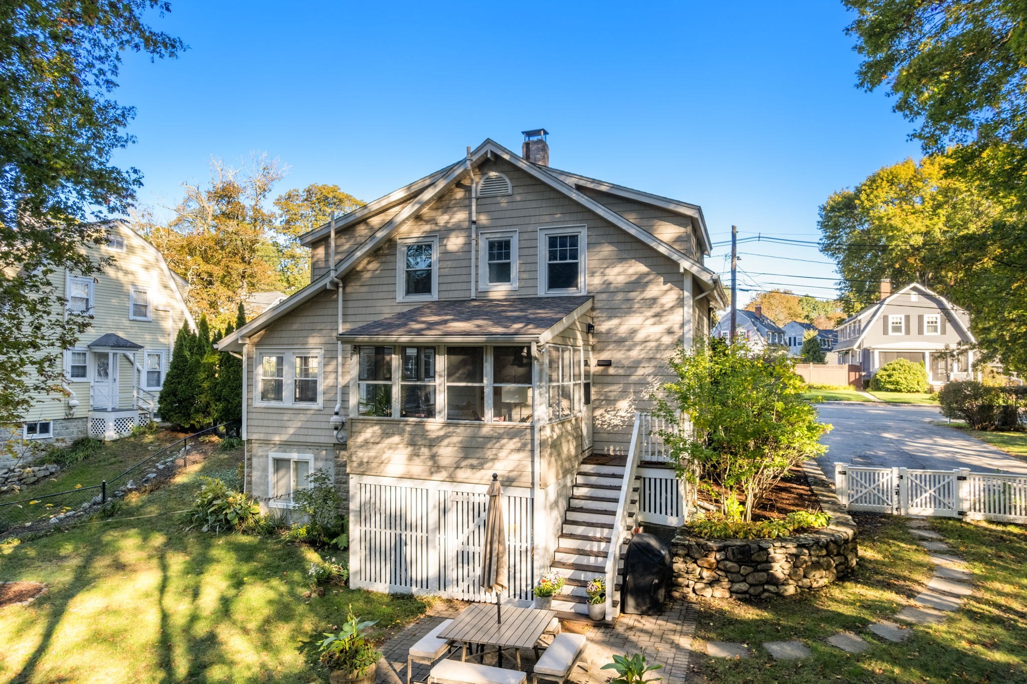 main property photo 30