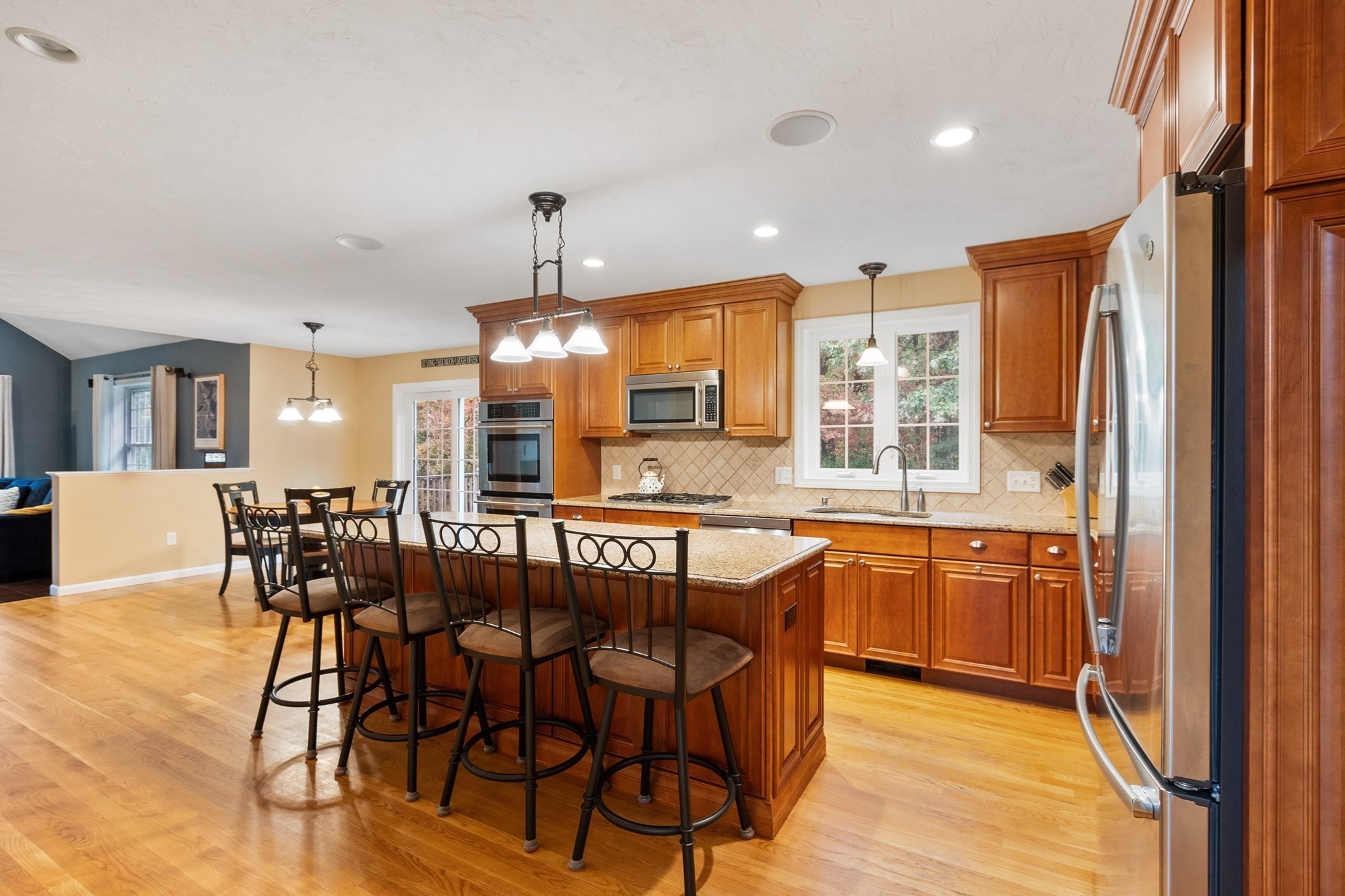 main property photo 7