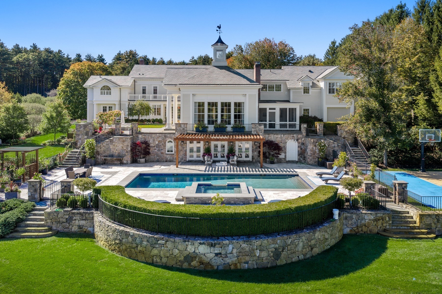 main property photo 3