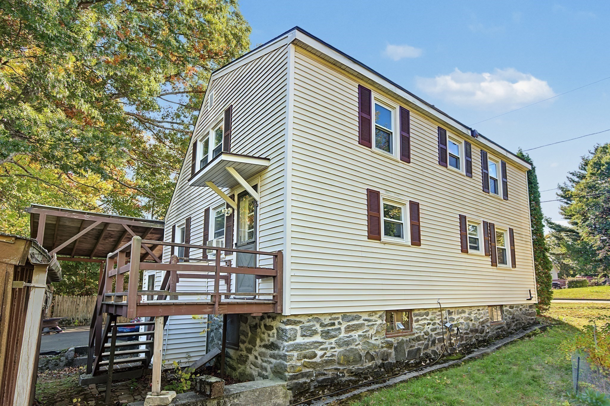 main property photo 17