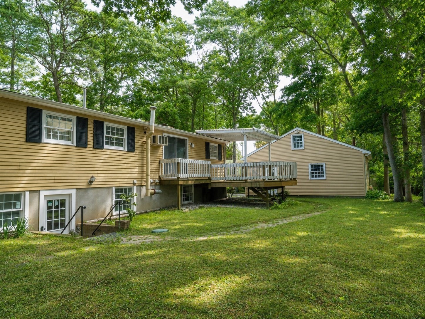 main property photo 37