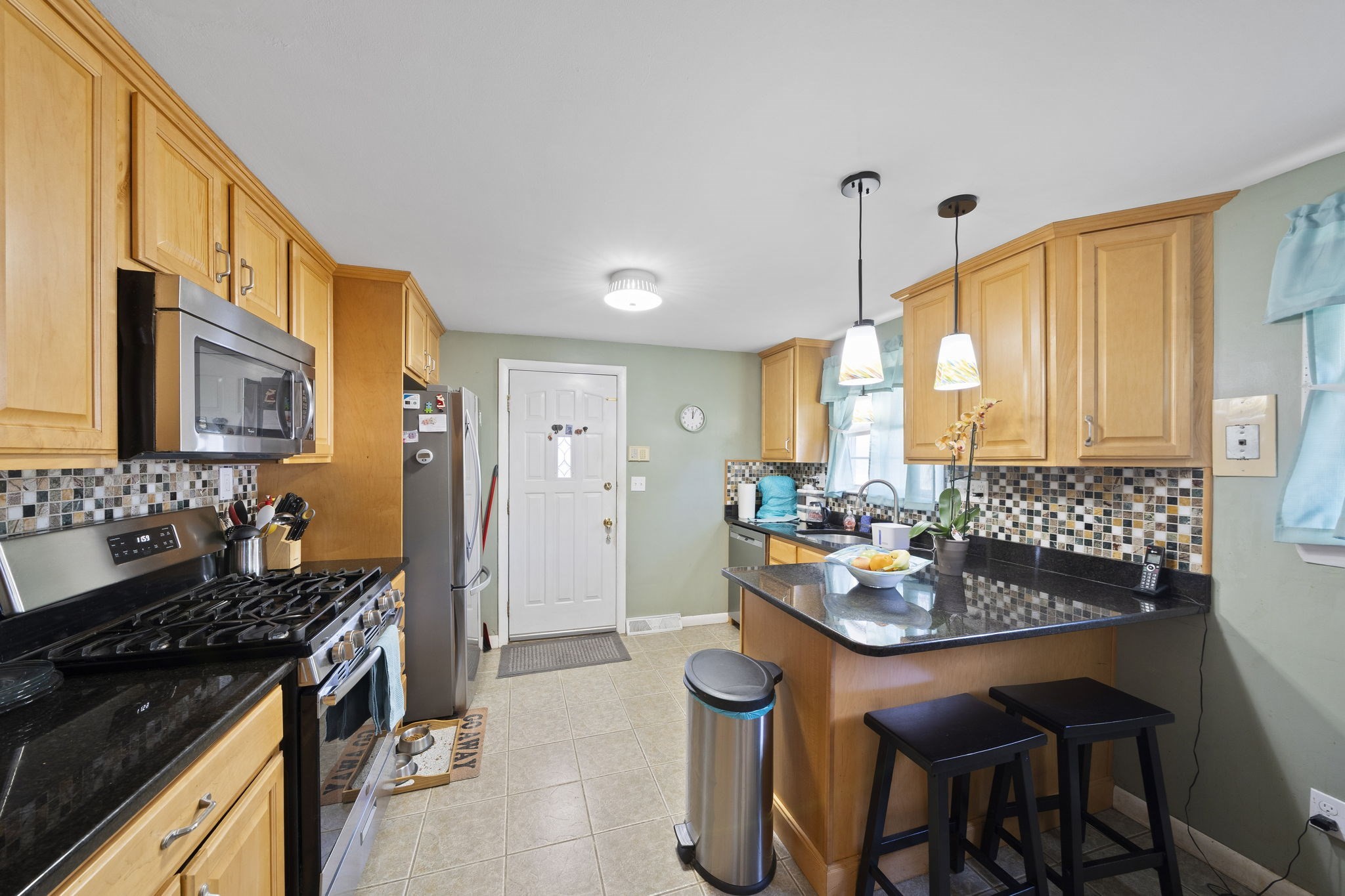 main property photo 4