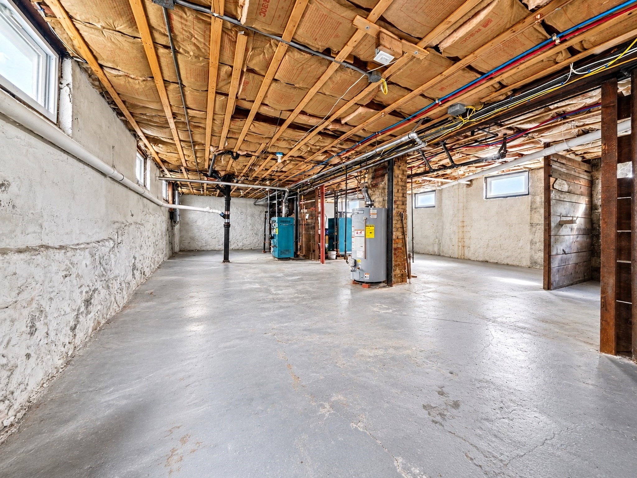main property photo 33