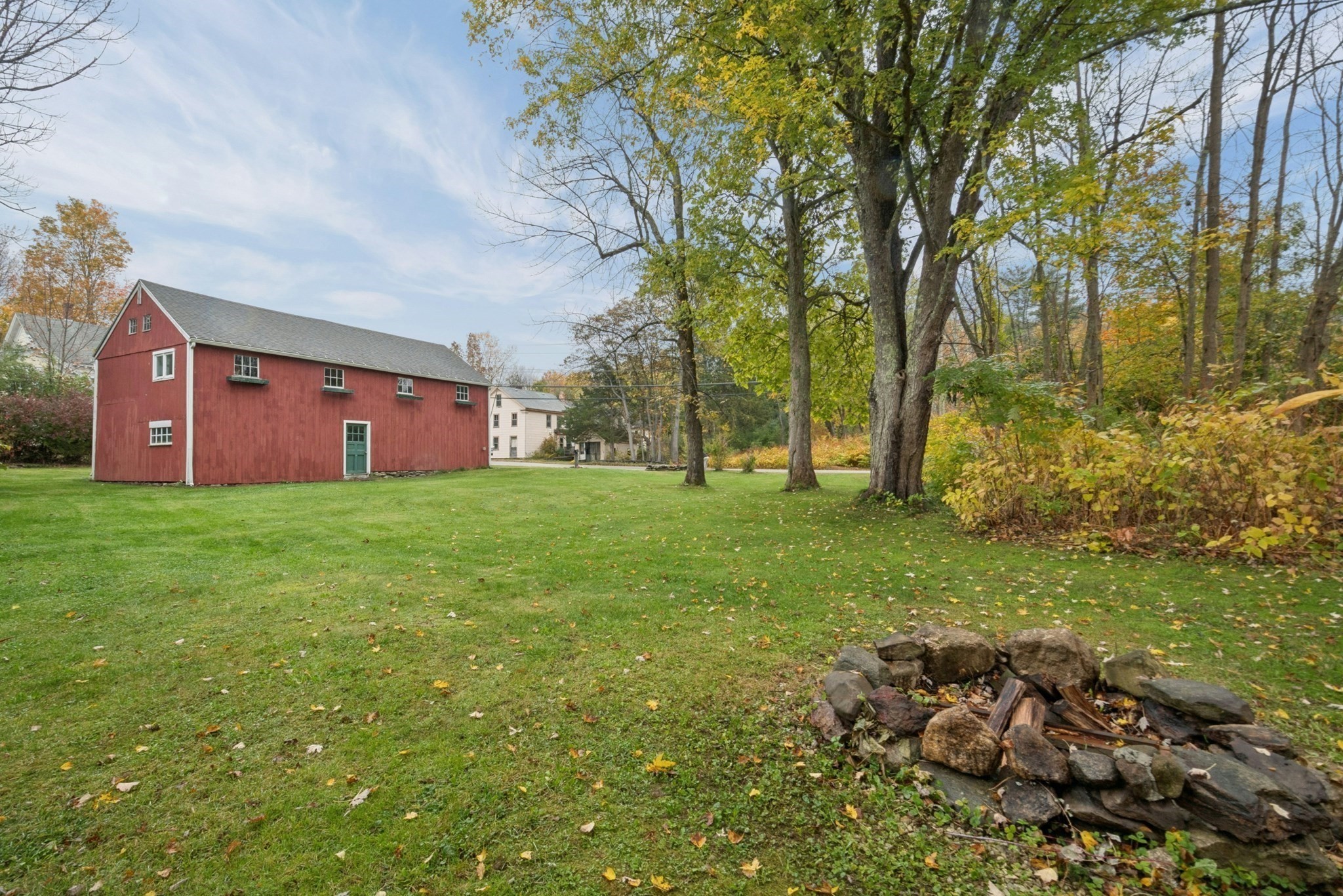 main property photo 23