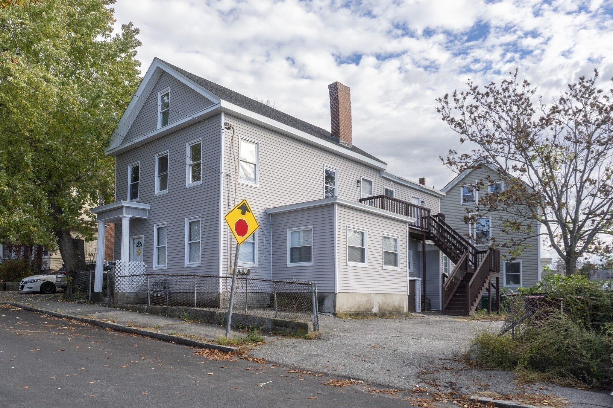 main property photo 30