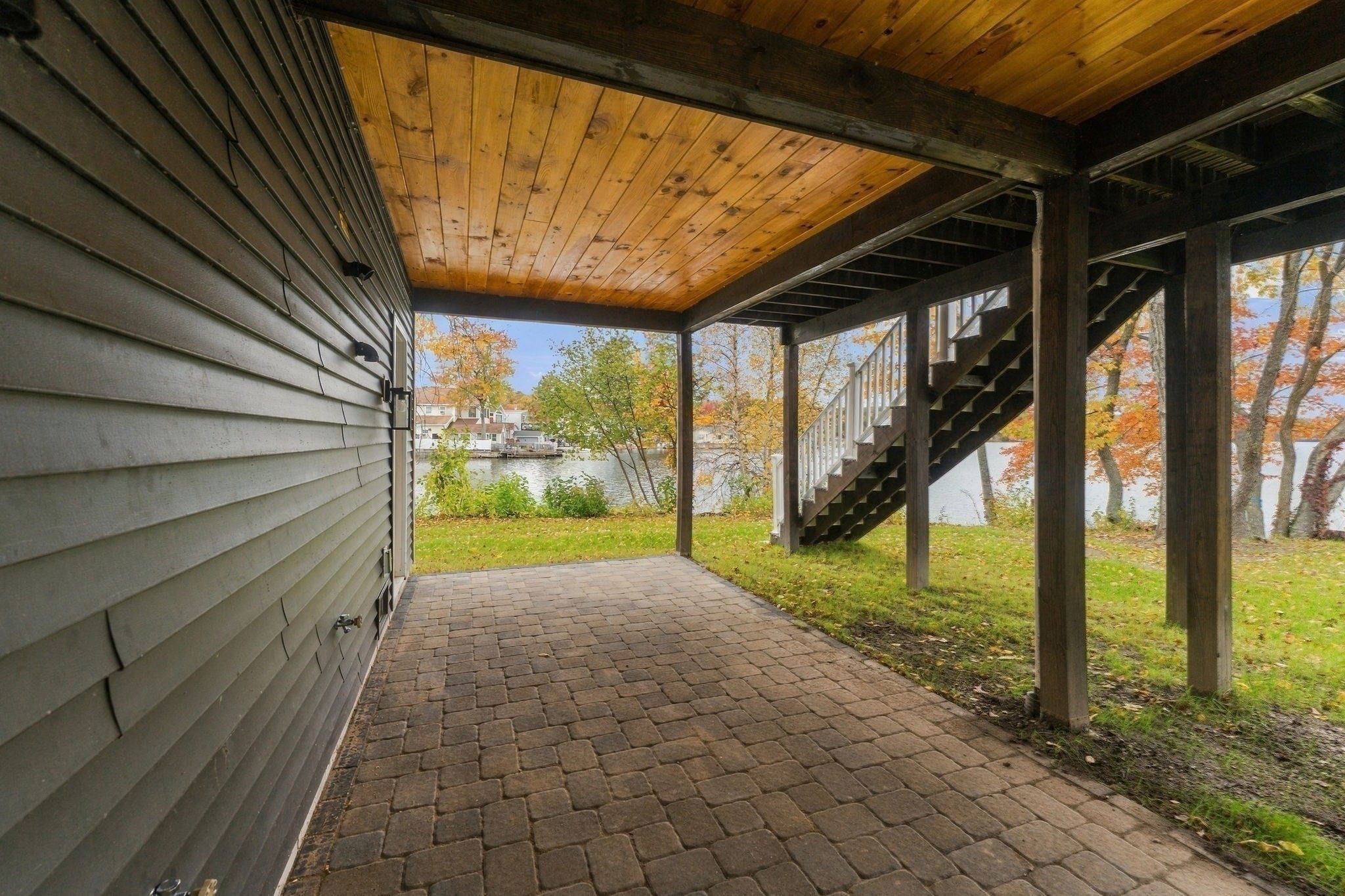 main property photo 7