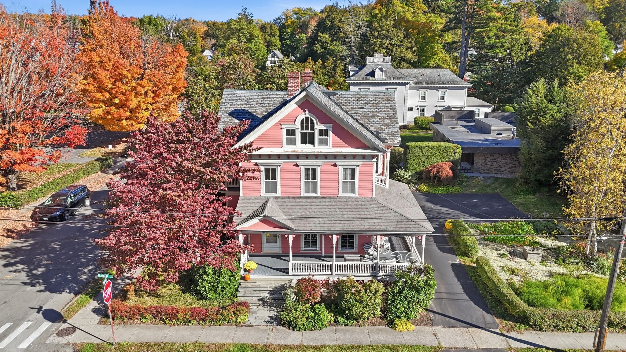 main property photo 40