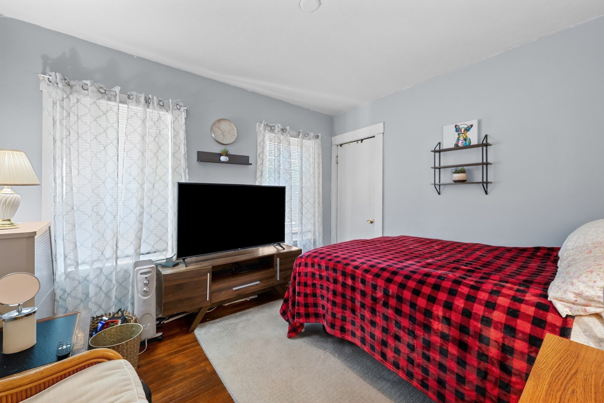 main property photo 19
