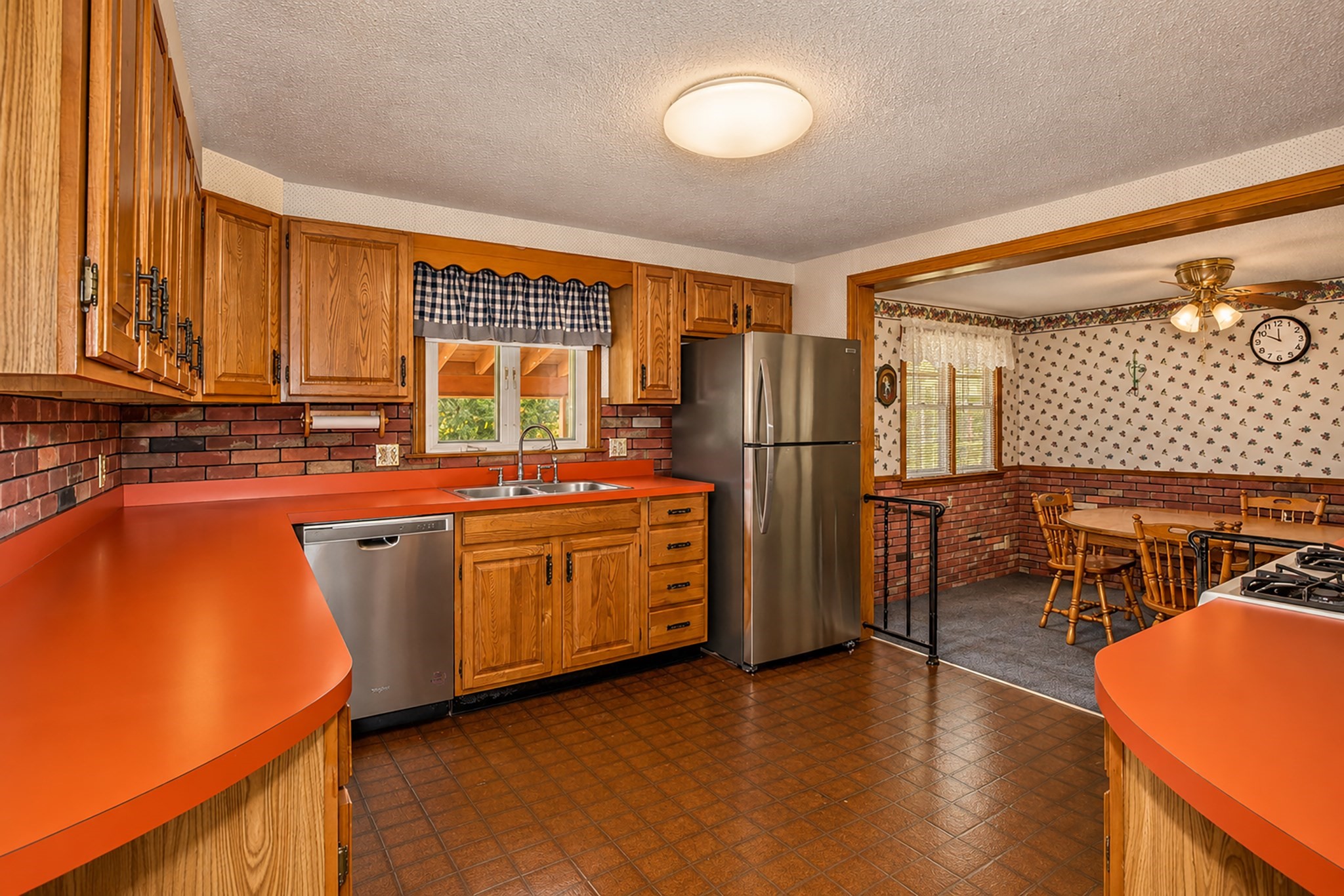 main property photo 5