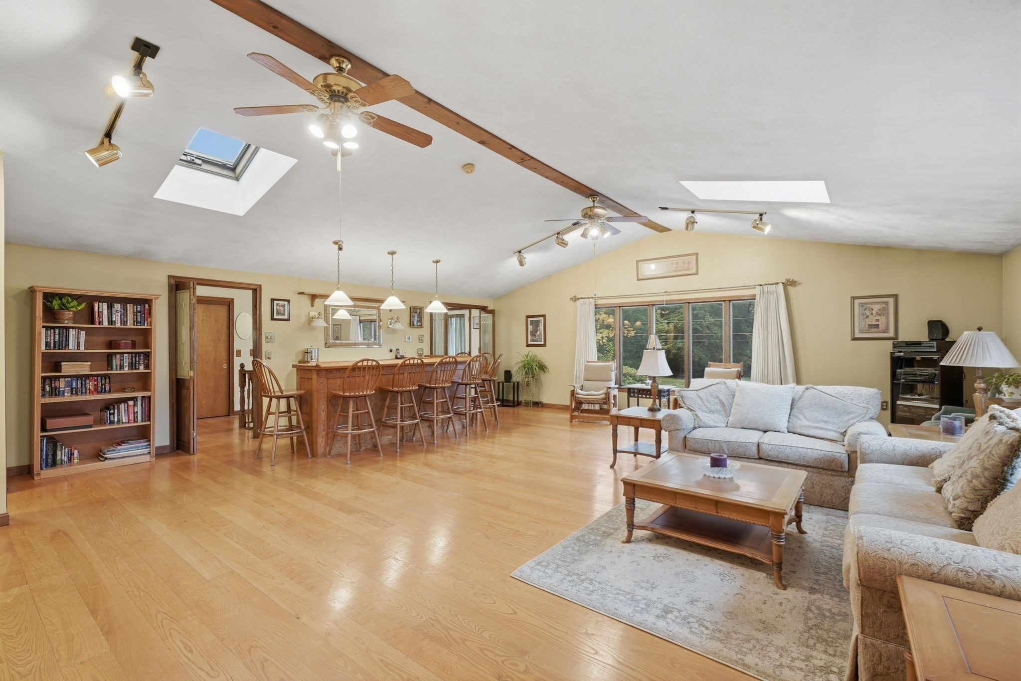 main property photo 28
