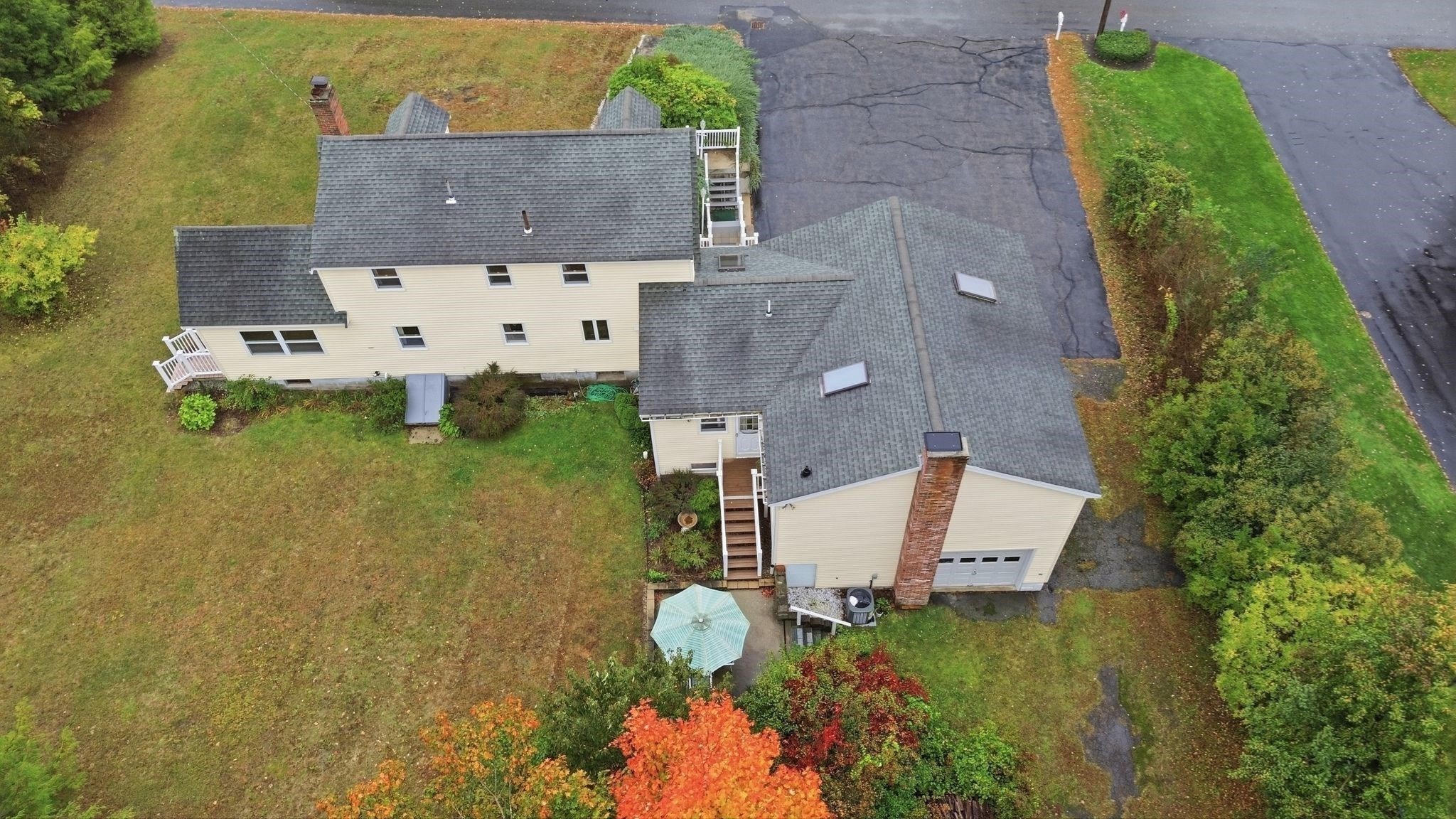 main property photo 37