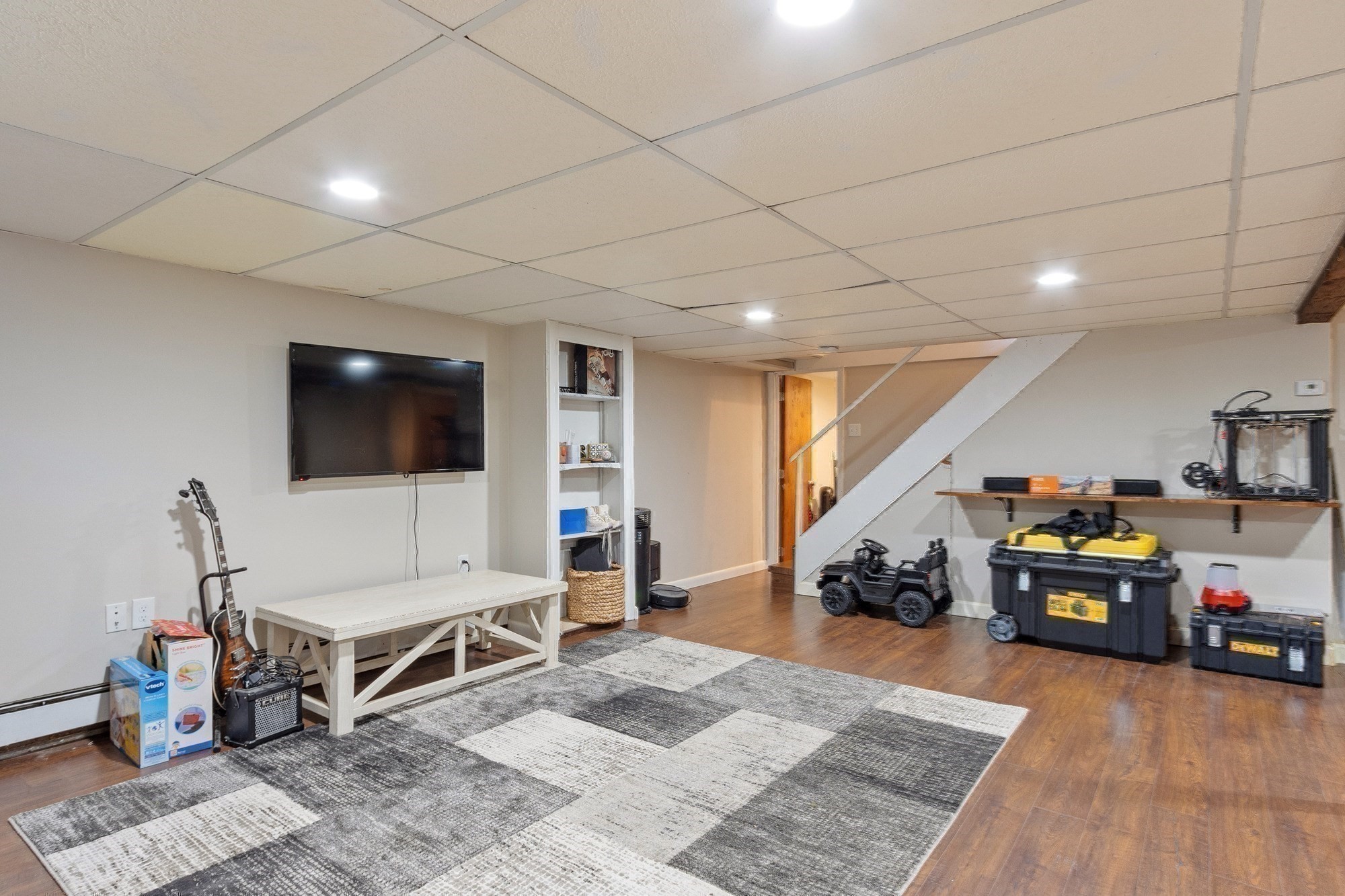 main property photo 28