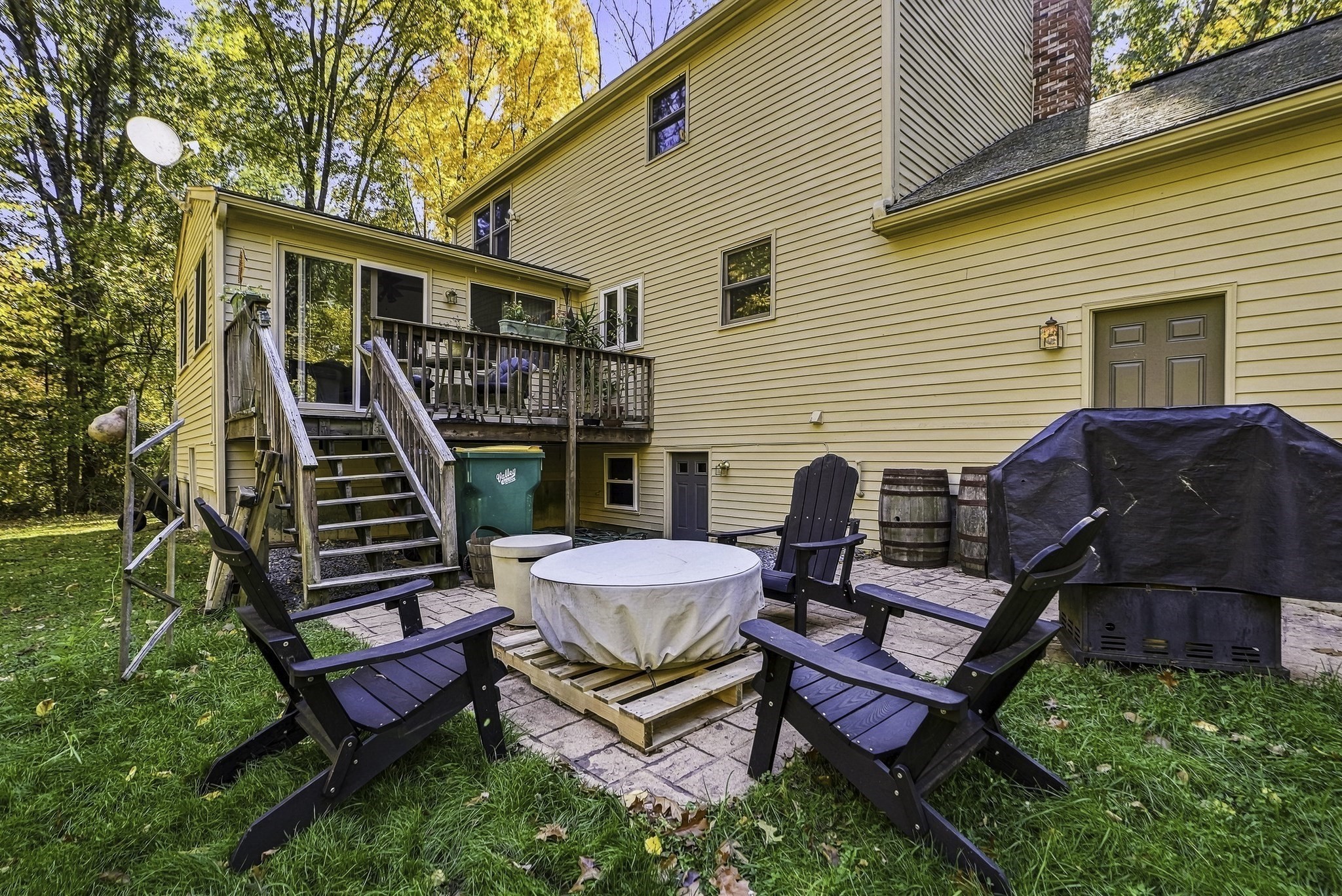main property photo 25