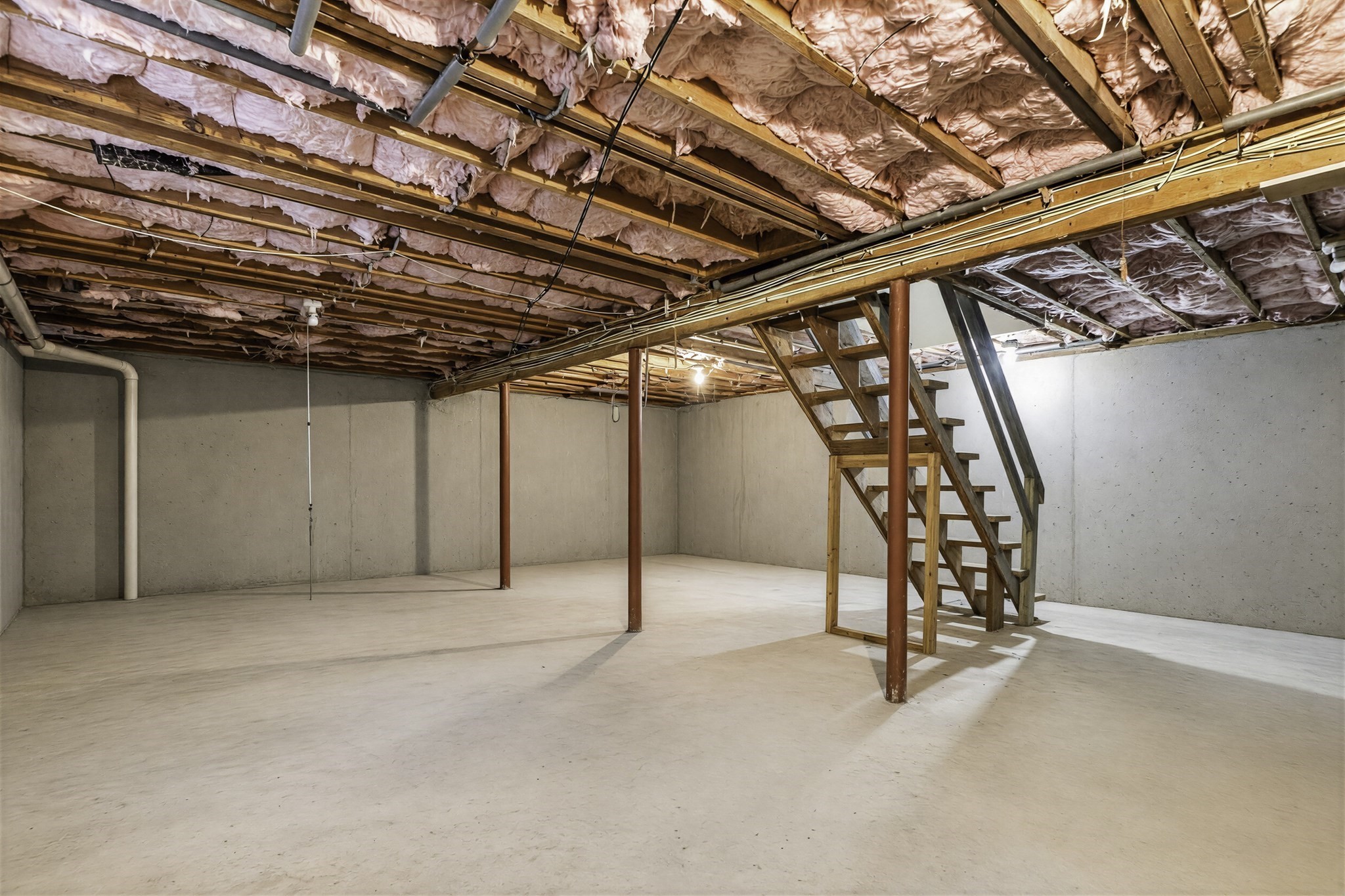main property photo 37