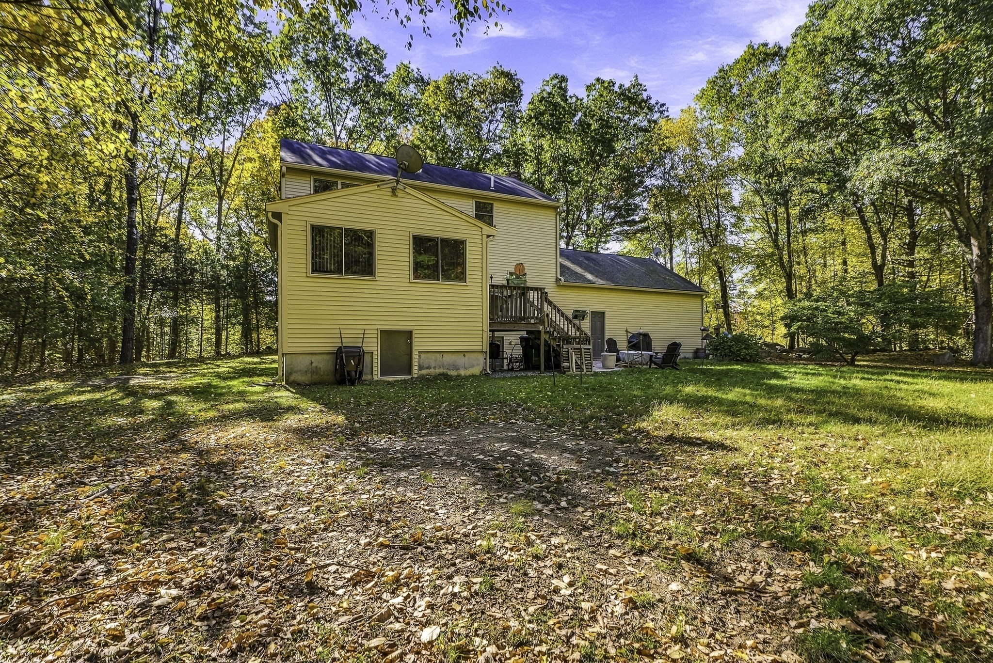 main property photo 40