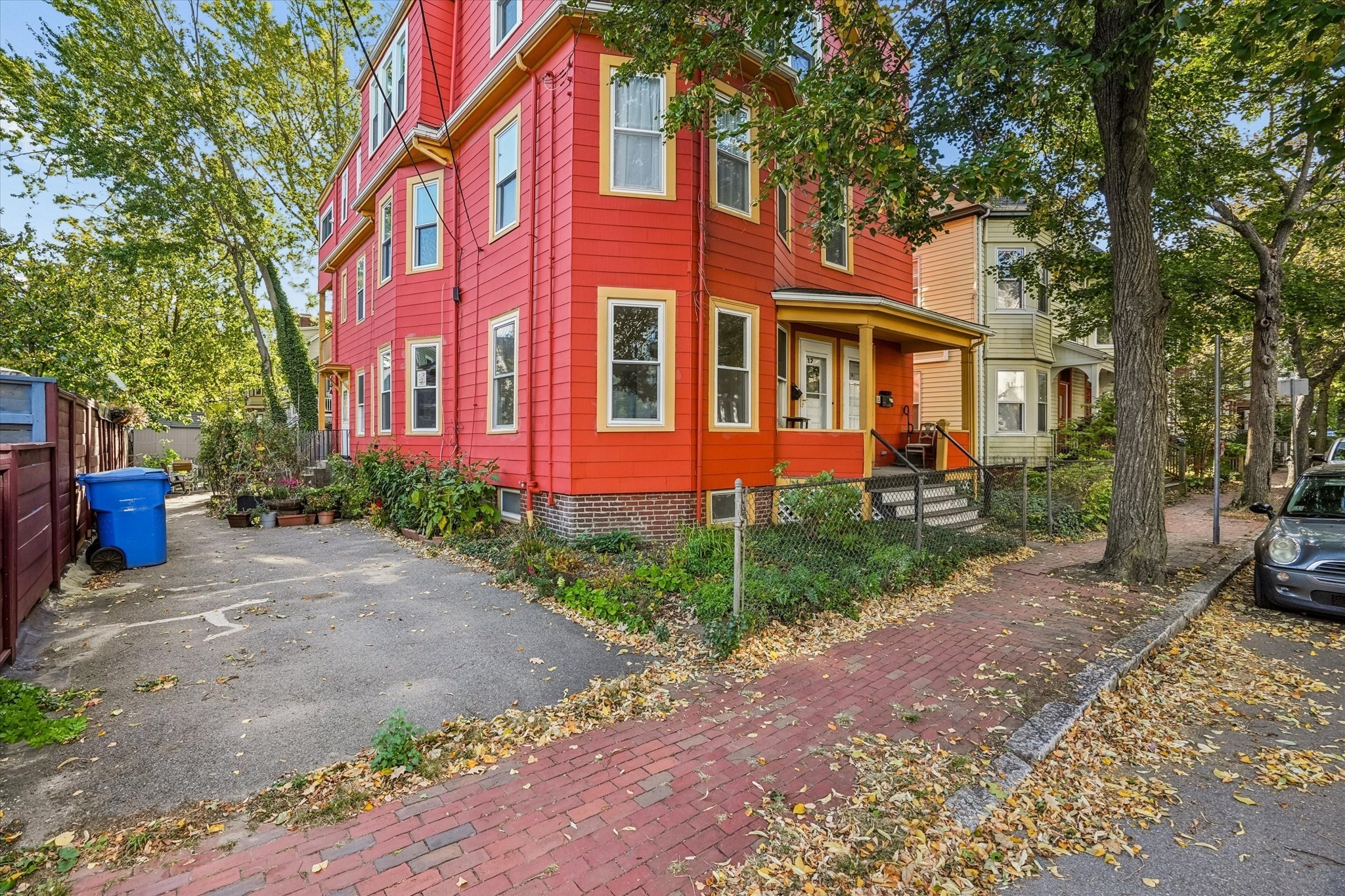 main property photo 19