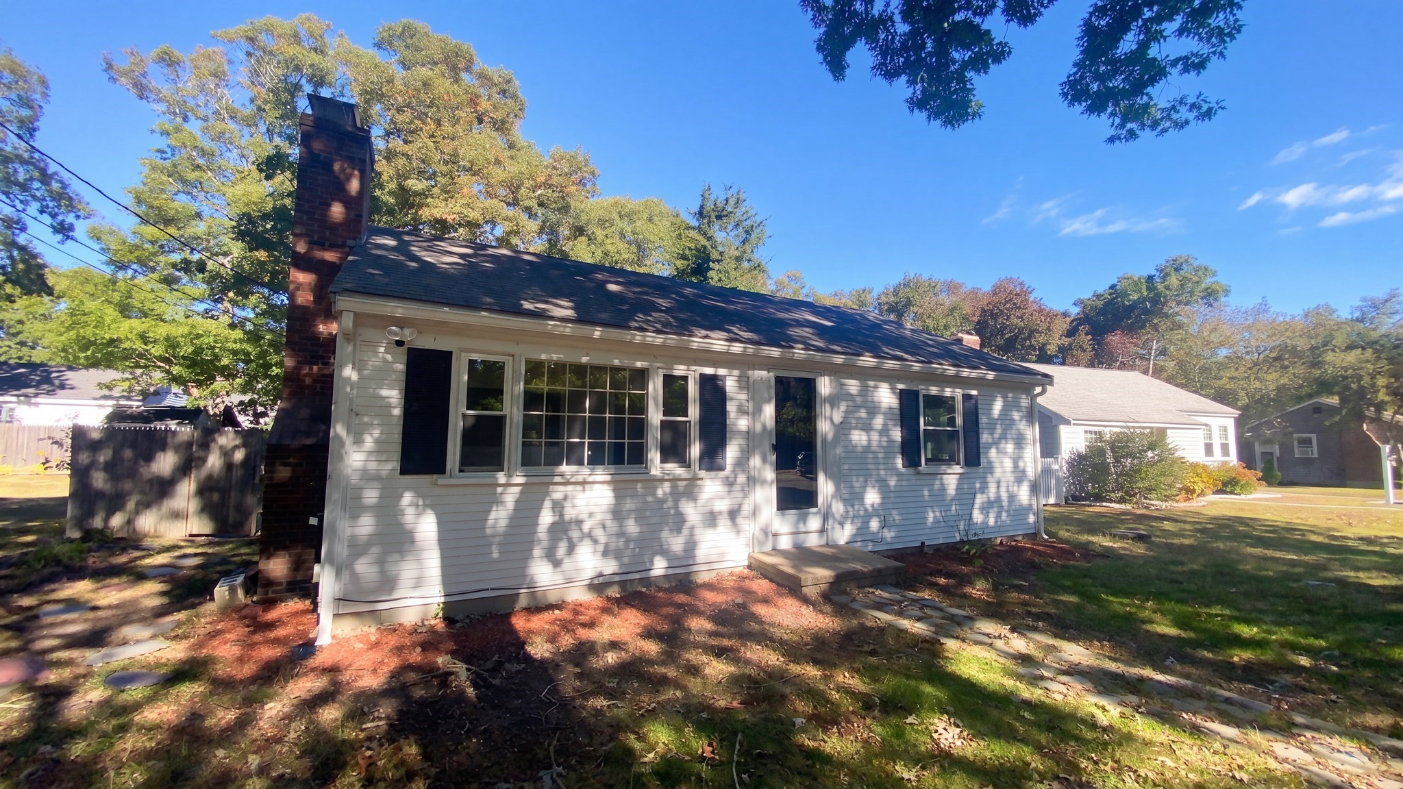 main property photo 20