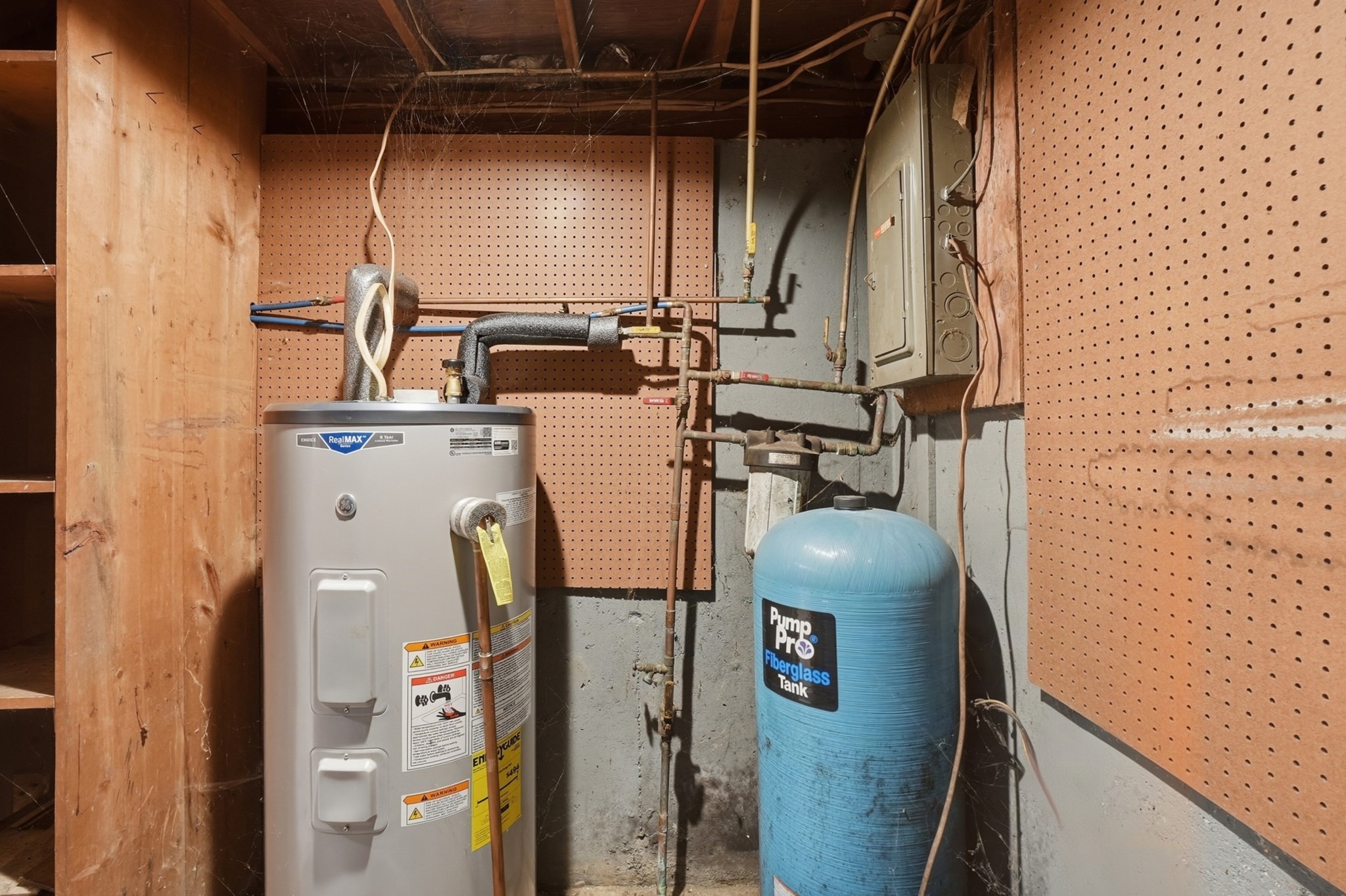 main property photo 25