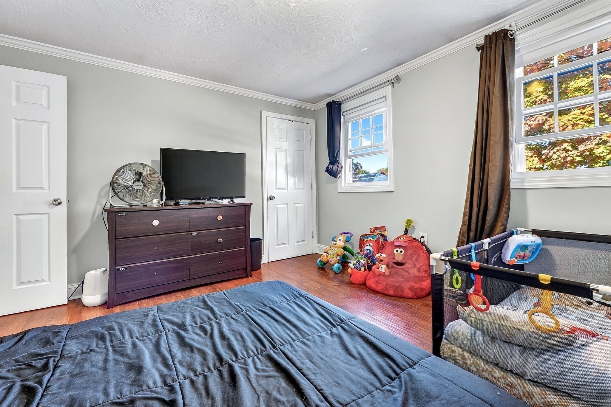 main property photo 12