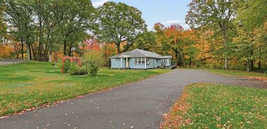 image of property with 4 Bed | 2 Bath | 1,595 Sqft