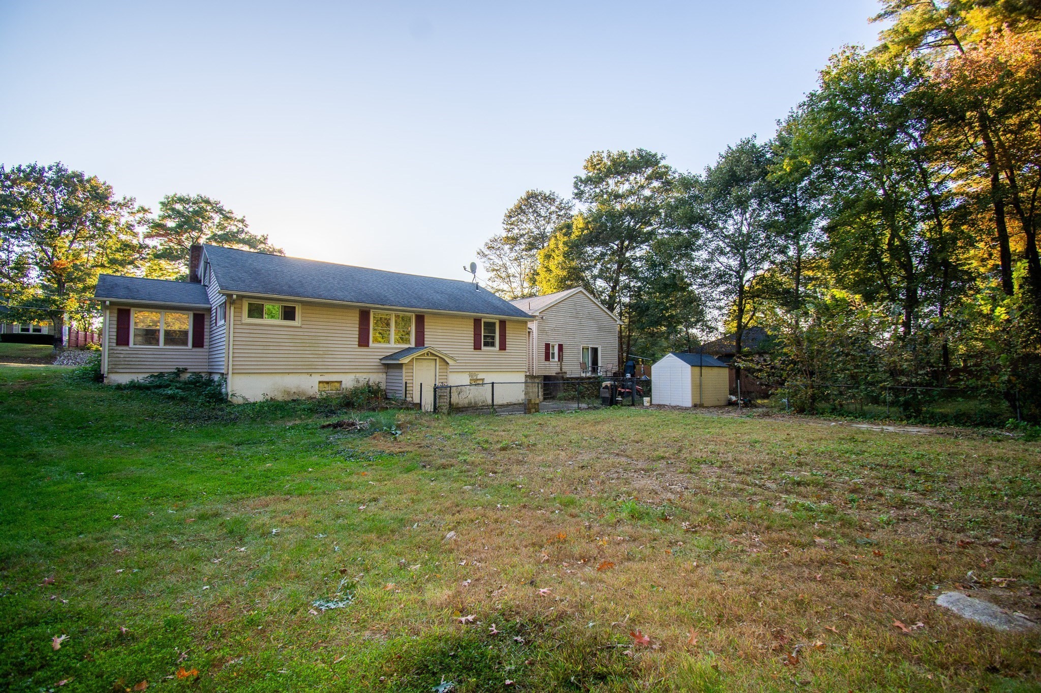 main property photo 22