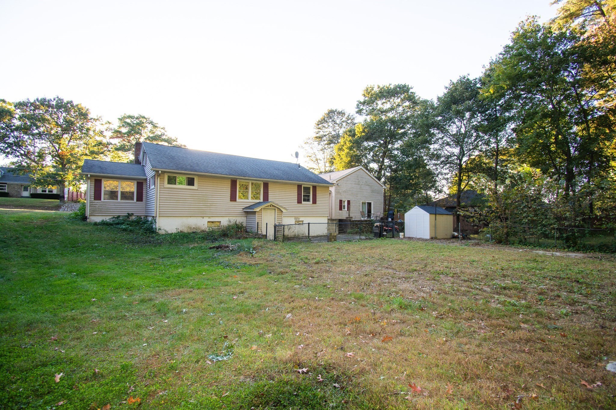 main property photo 23