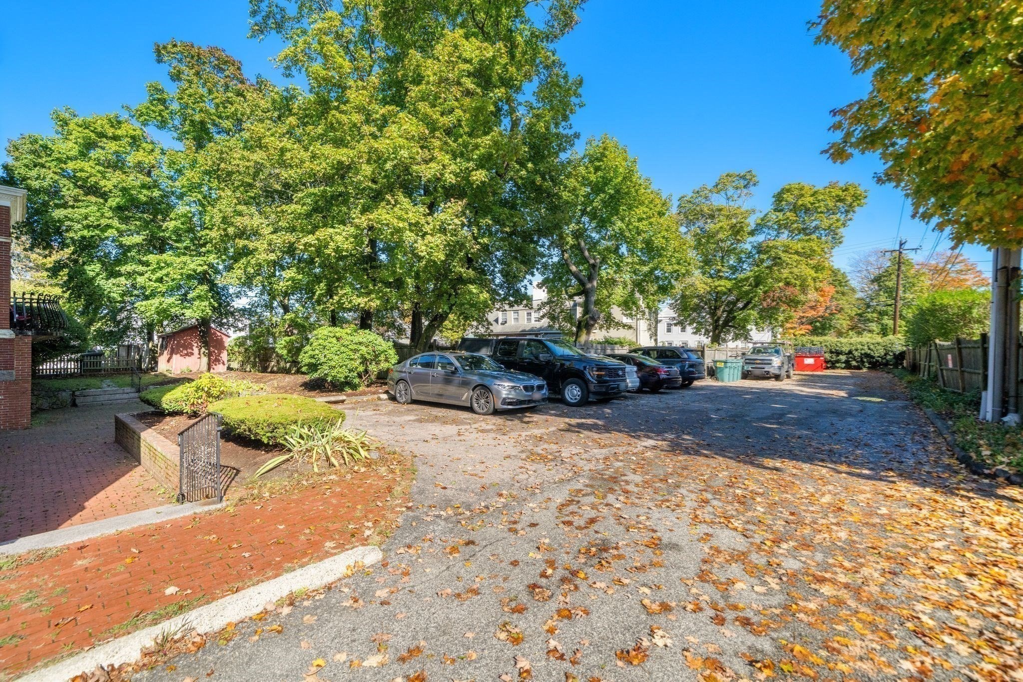 main property photo 30