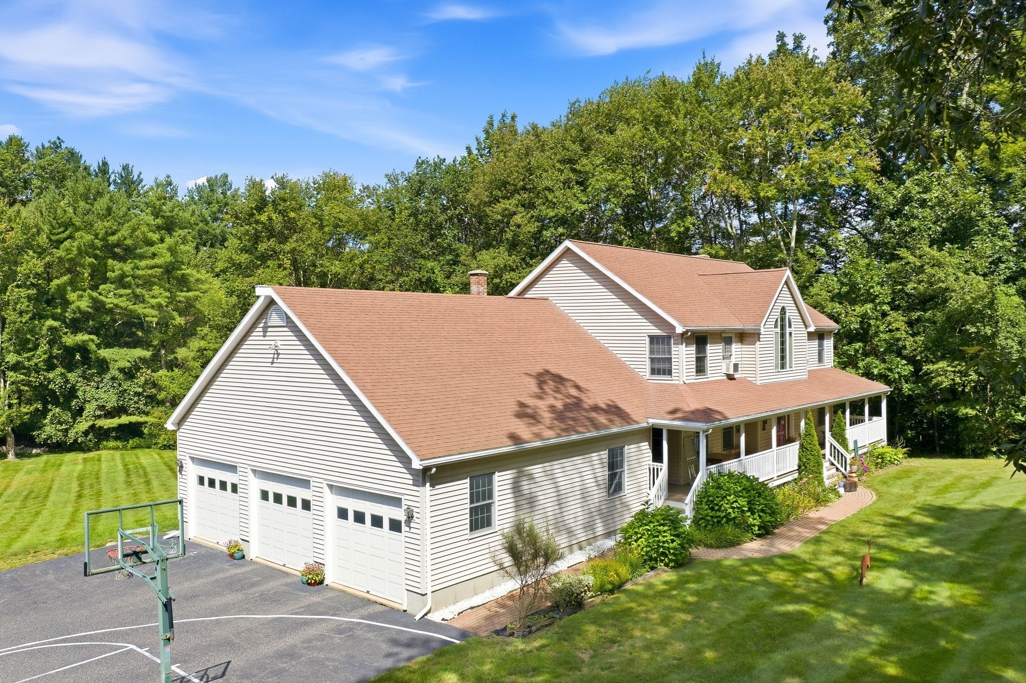 main property photo 12