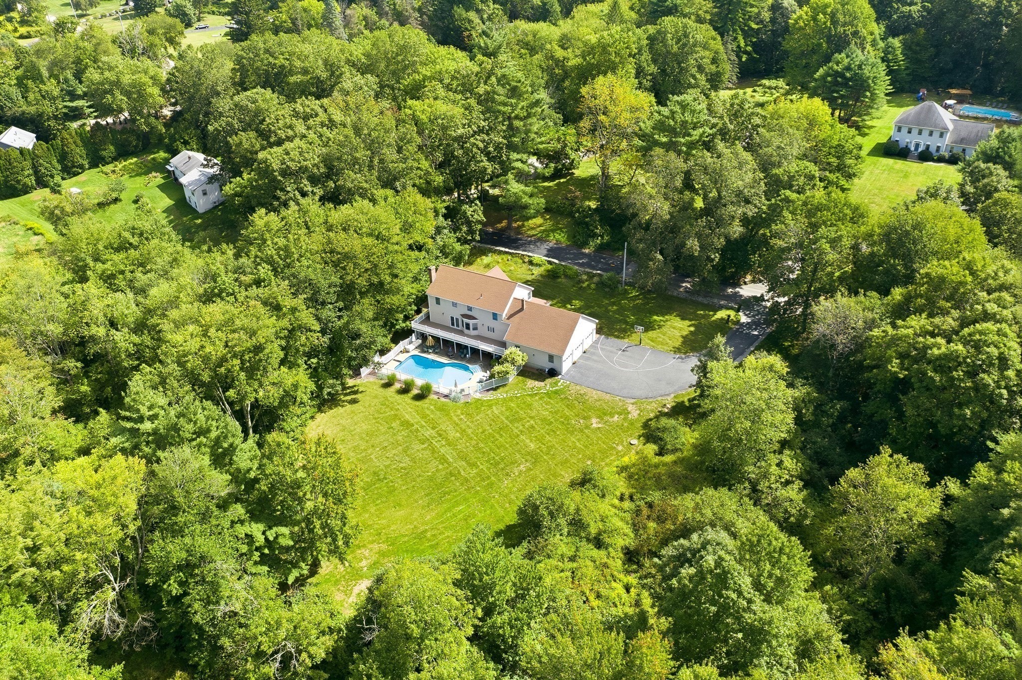 main property photo 14