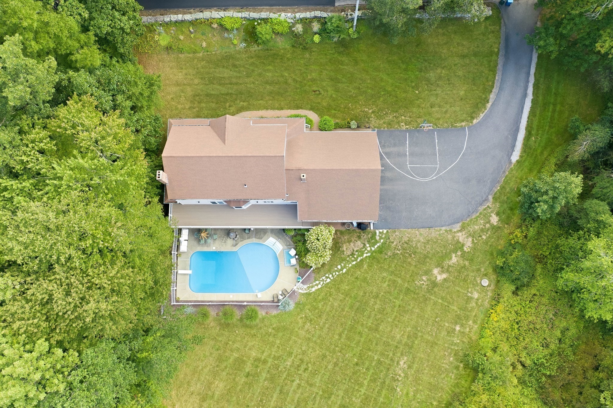 main property photo 15