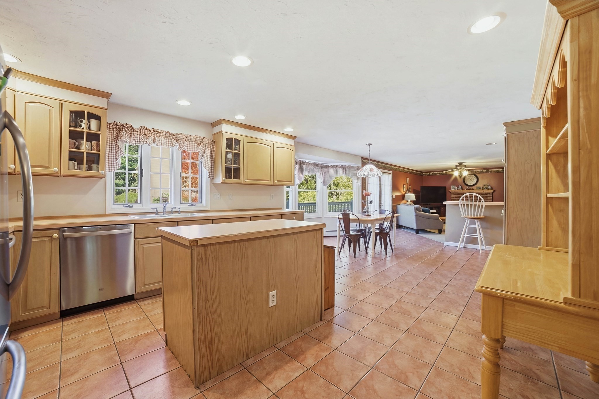main property photo 24