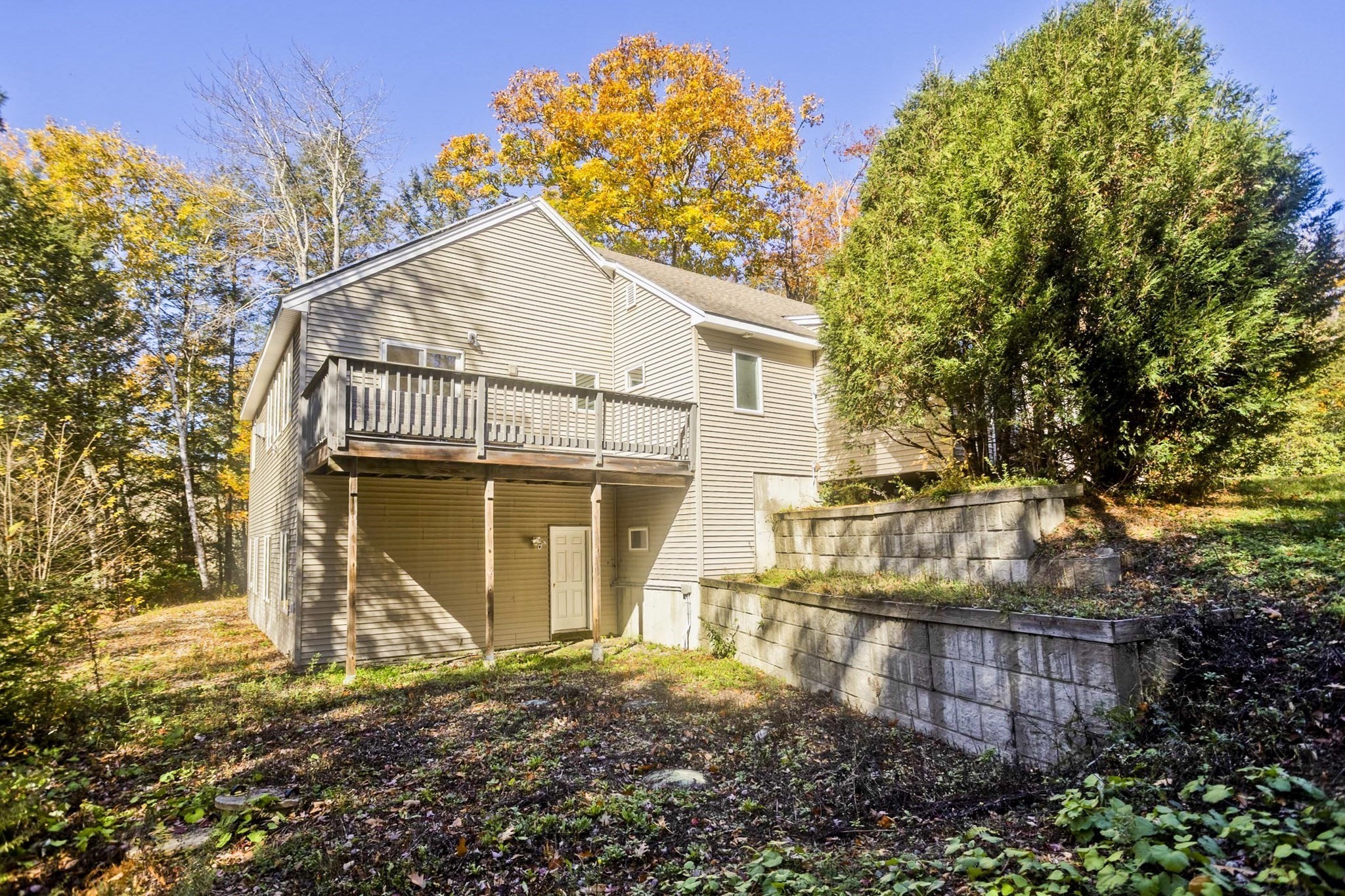 main property photo 40
