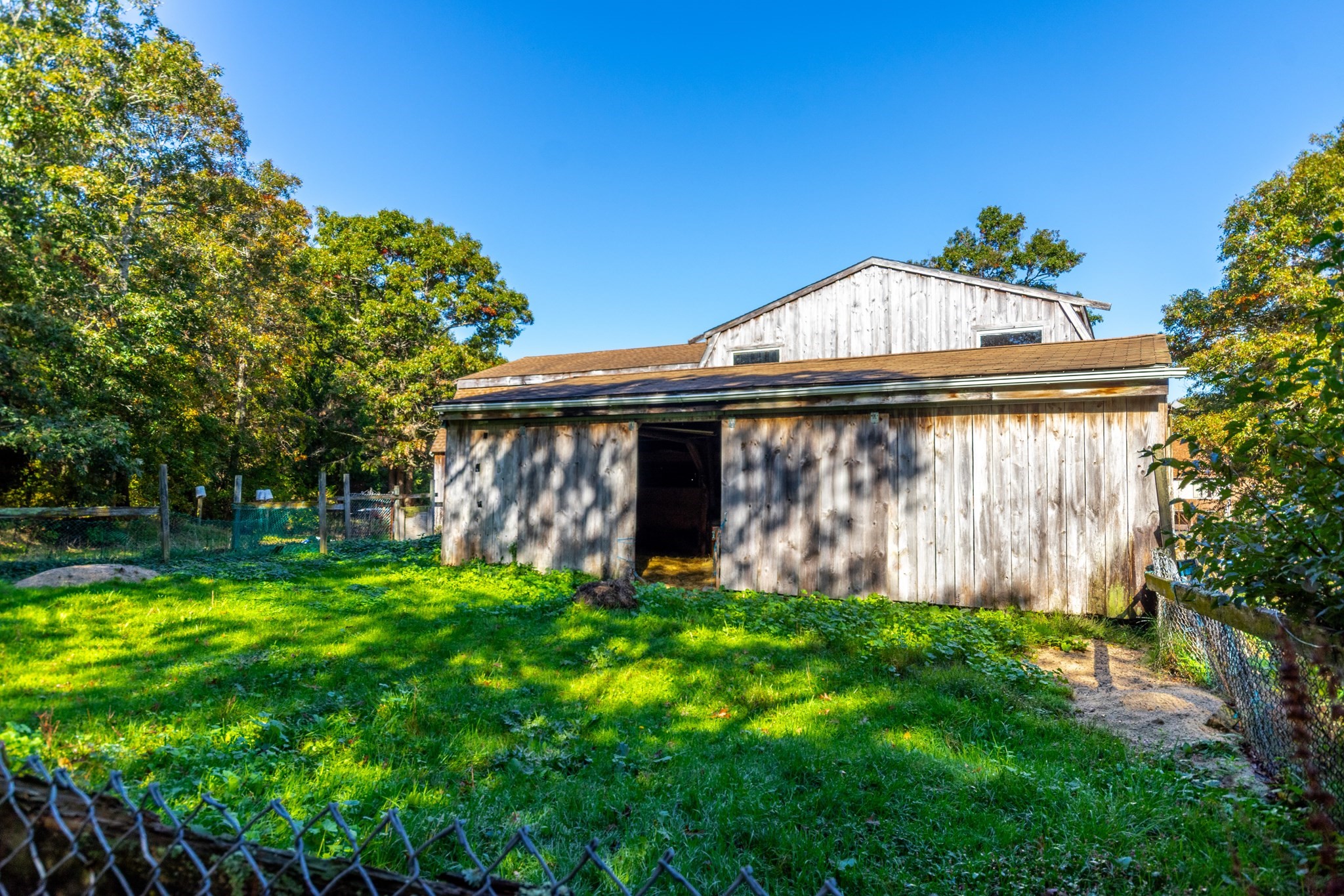 main property photo 21