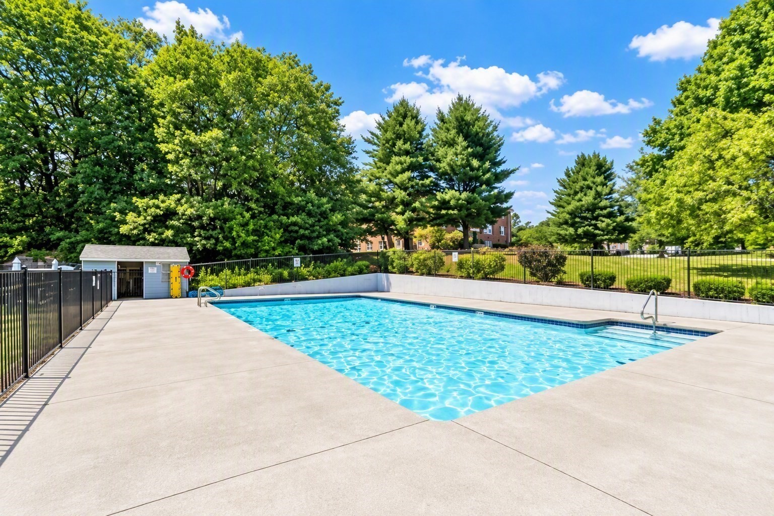 main property photo 16