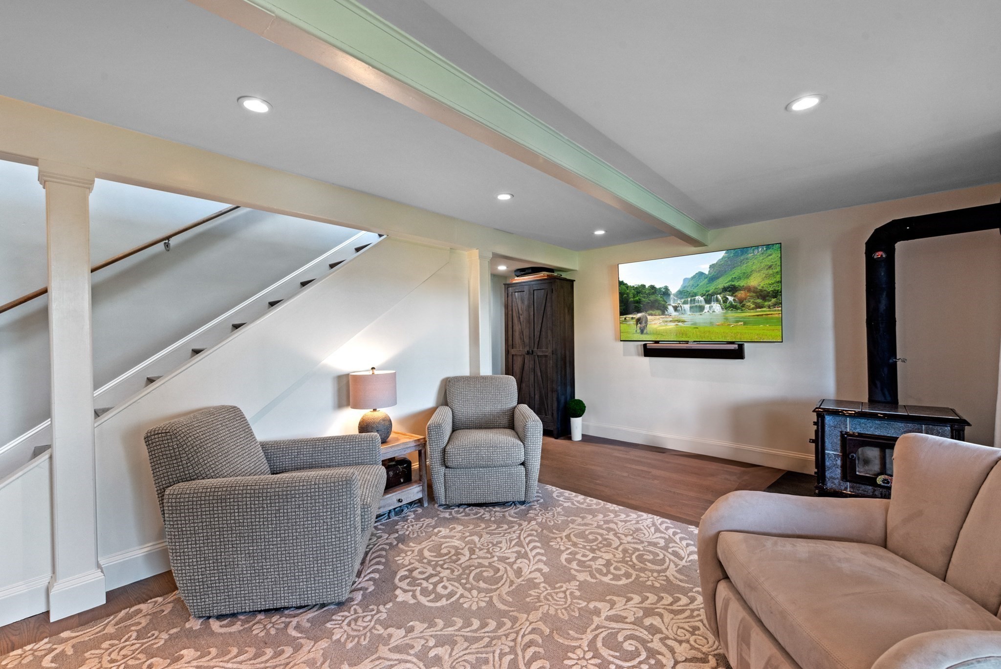 main property photo 23