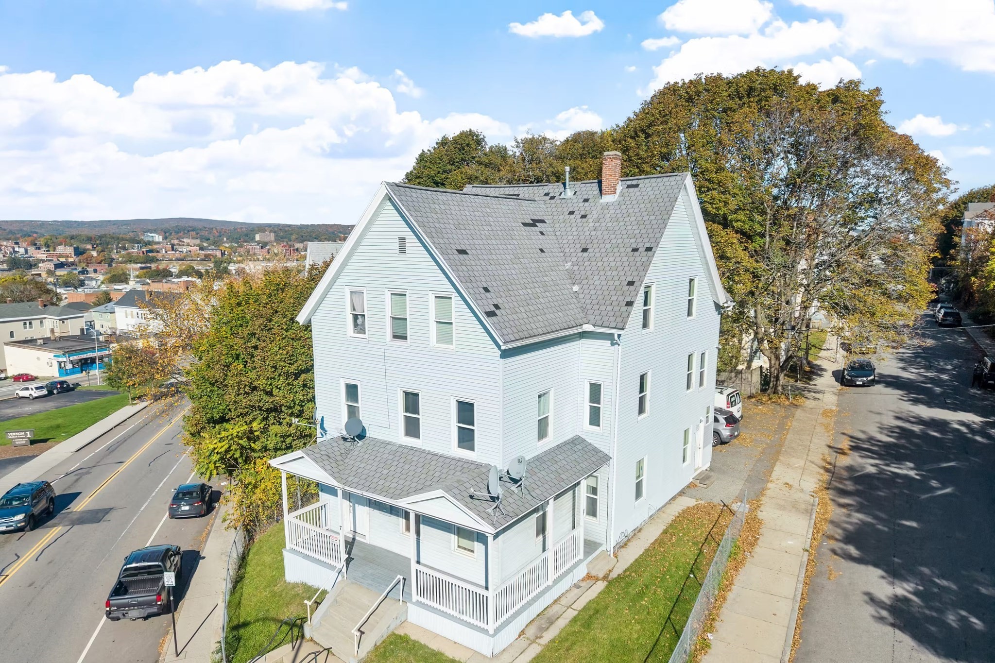 main property photo 11