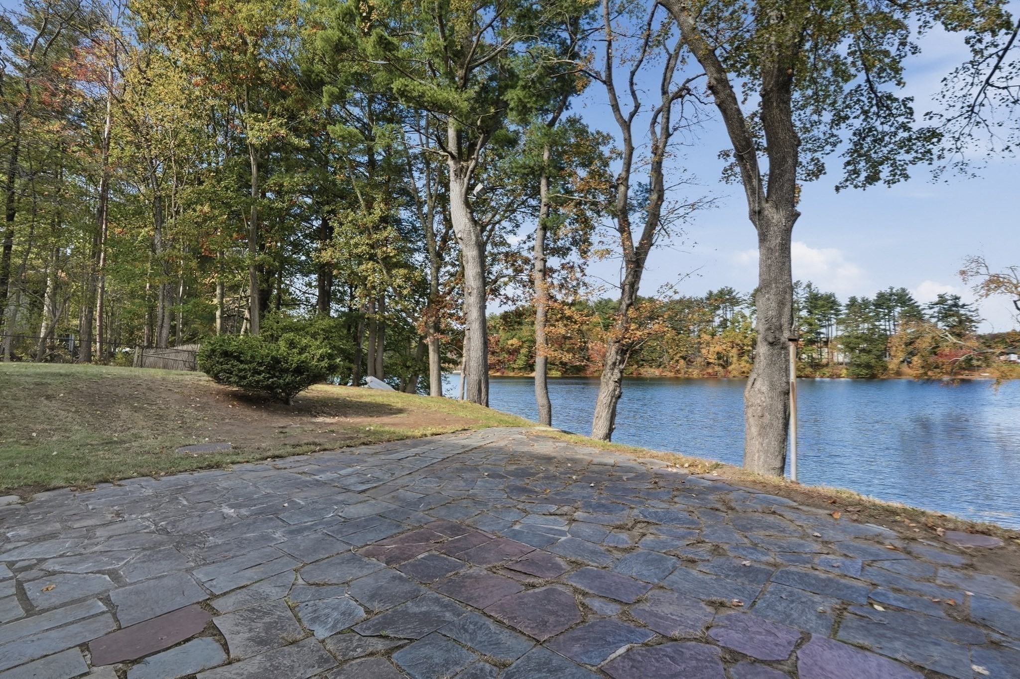 main property photo 23