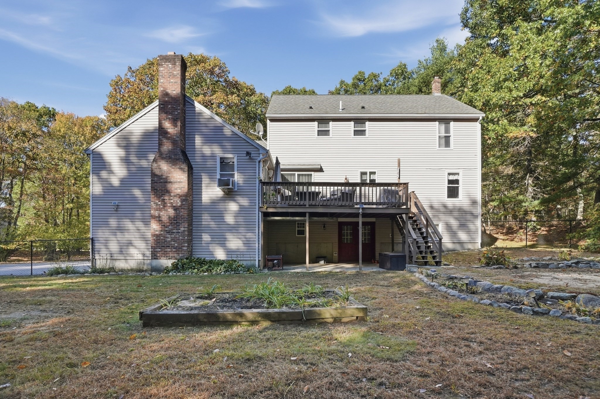 main property photo 38