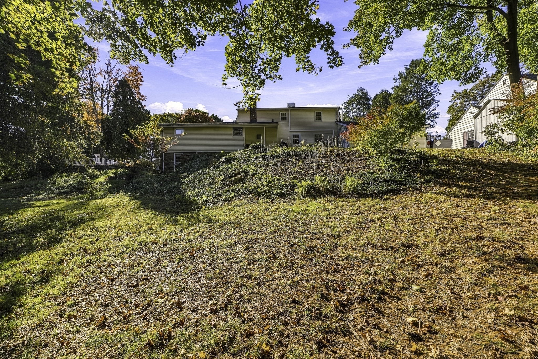 main property photo 10