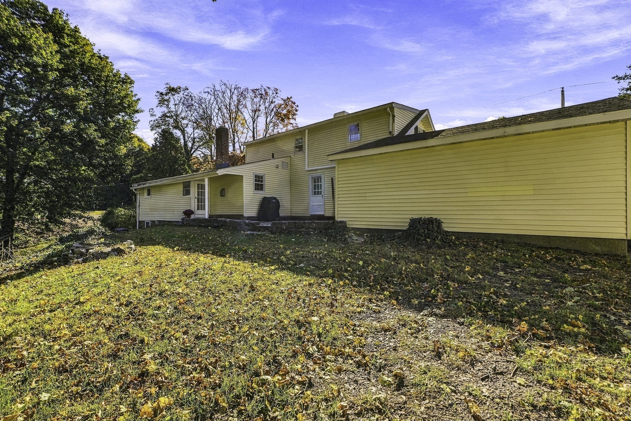 main property photo 8